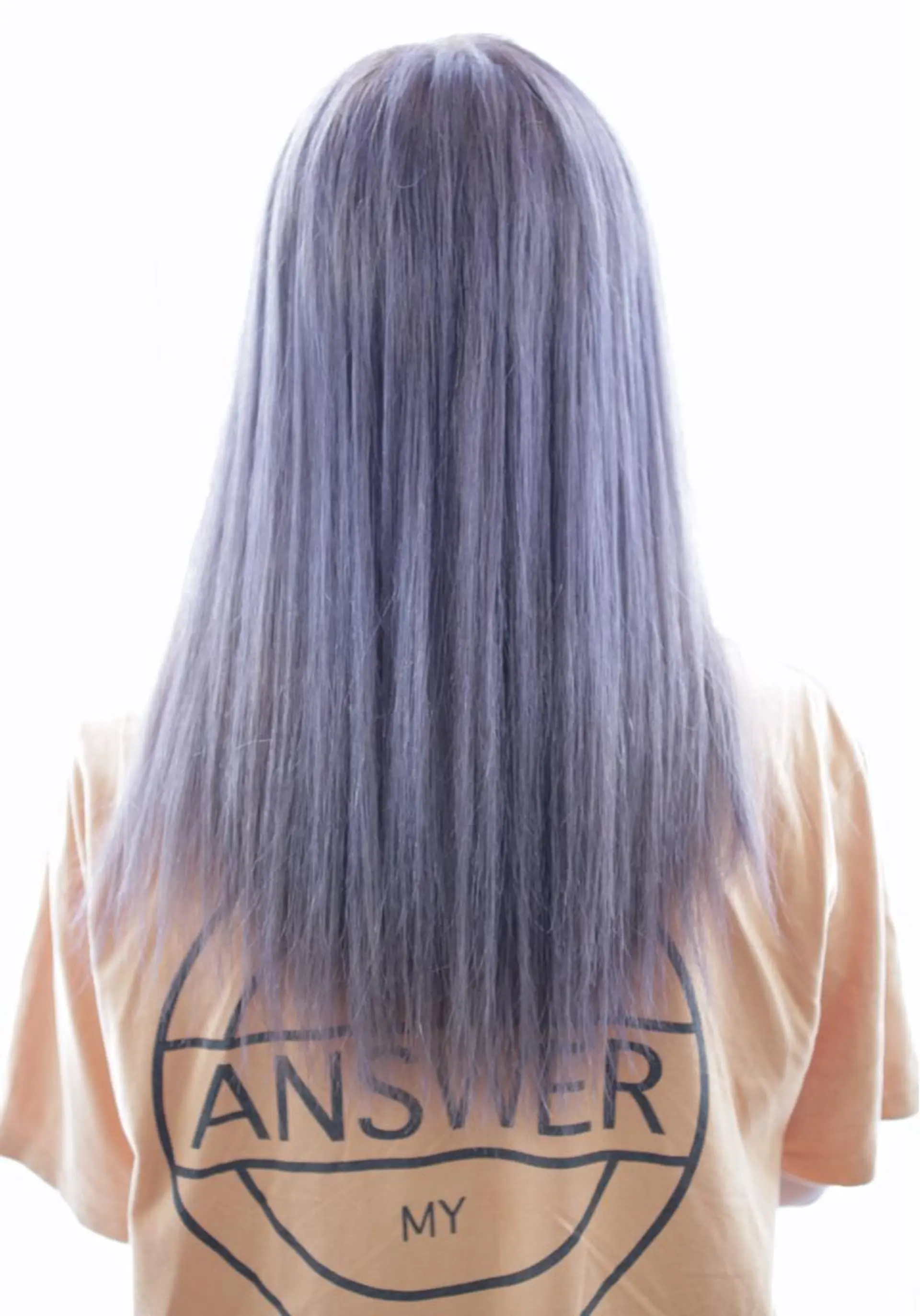 ロング カラー パーマ ヘアアレンジ アッシュ ブリーチ ラベンダーカラー ラベンダーアッシュ 推し活専用 【派手髪】飯野ゆかりのヘアスタイル