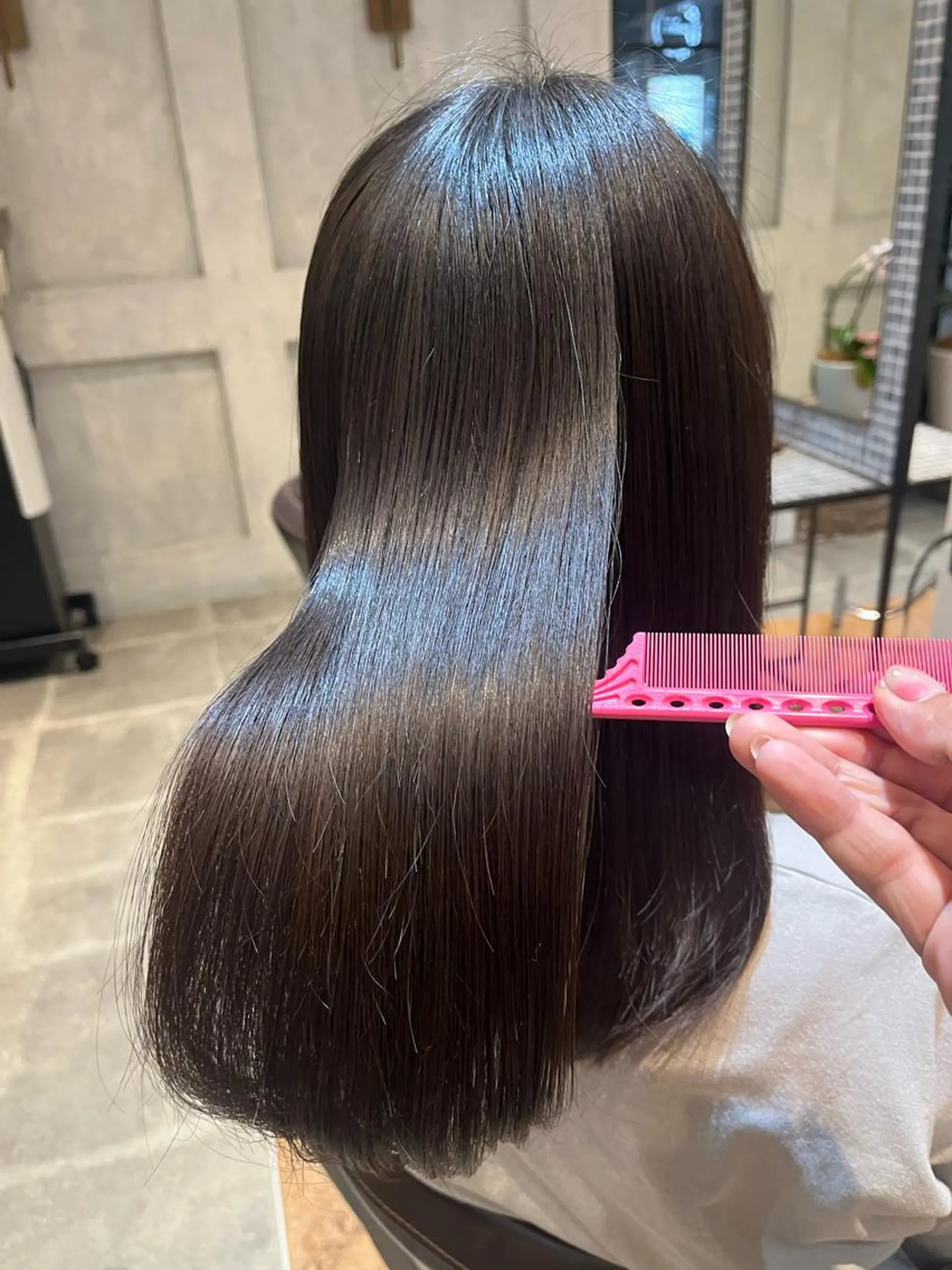 セミロング 【Hwyl】ヒュイル八王子【髪質改善】所属・✨髪質改善✨艶髪✨ MARIのヘアスタイル