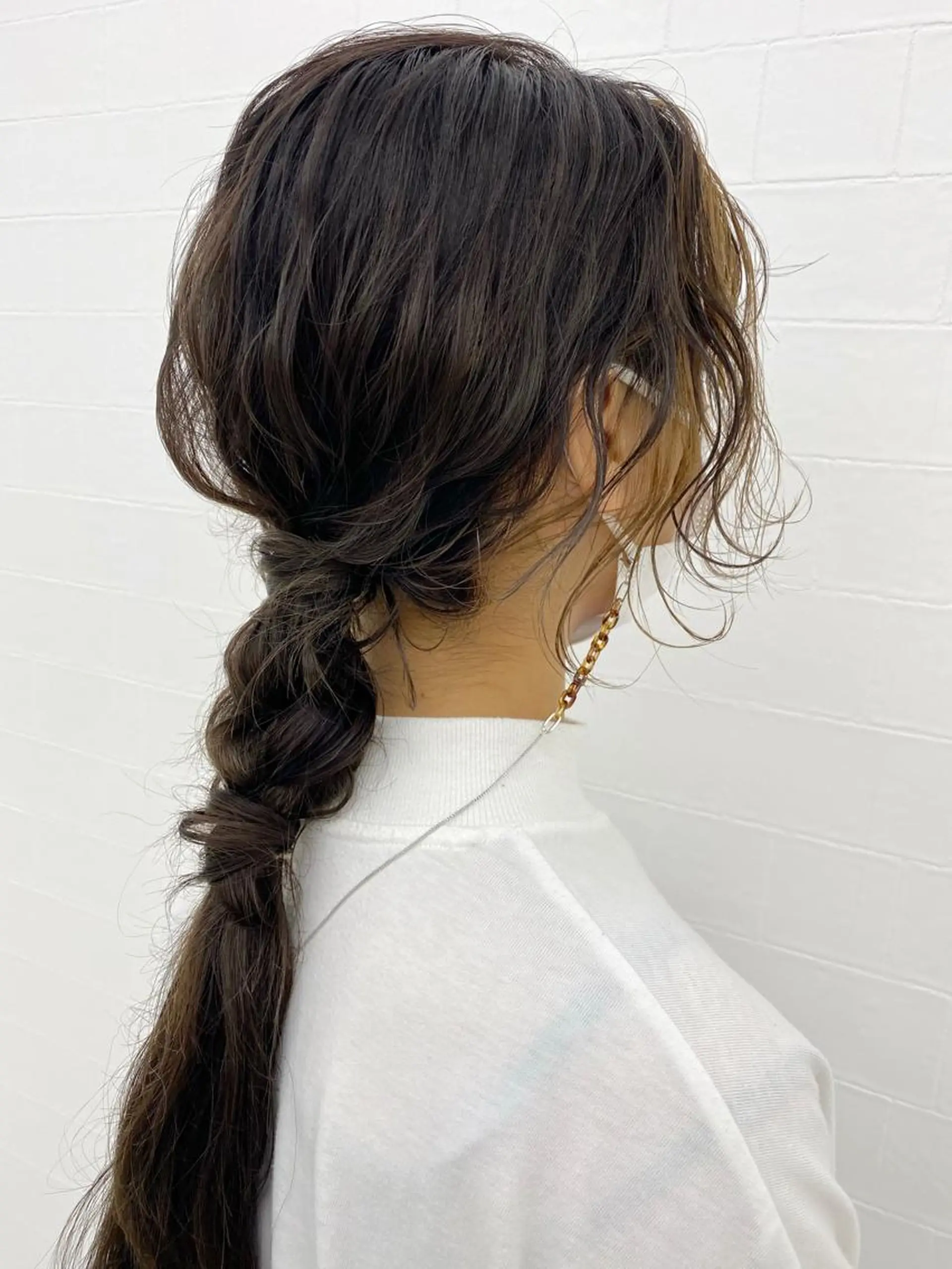 ロング カラー 中川 茜里のヘアスタイル