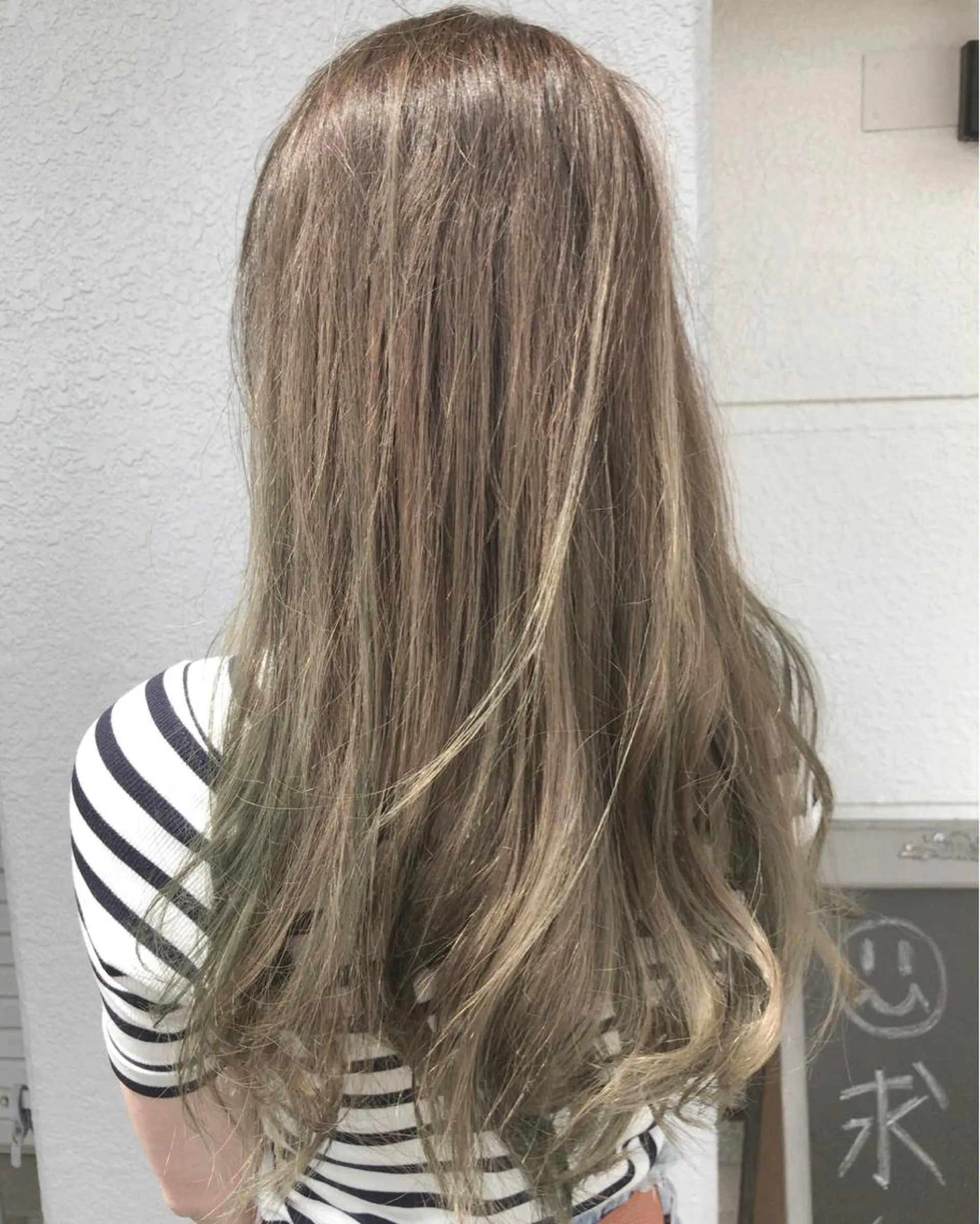 ロング カラー レイヤーカット匠 イソザキノリユキのヘアスタイル