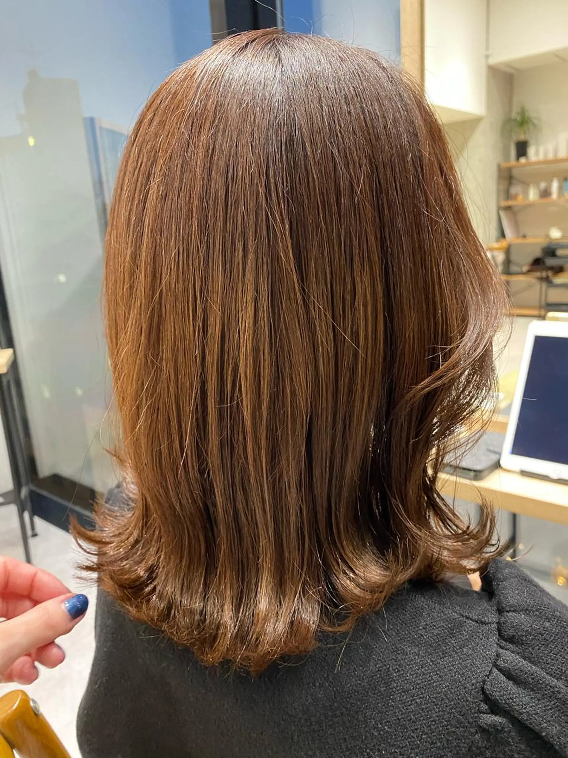 ミディアム カラー カット ヘアカラー トリートメント 似合う髪型が 分からない方へのヘアスタイル