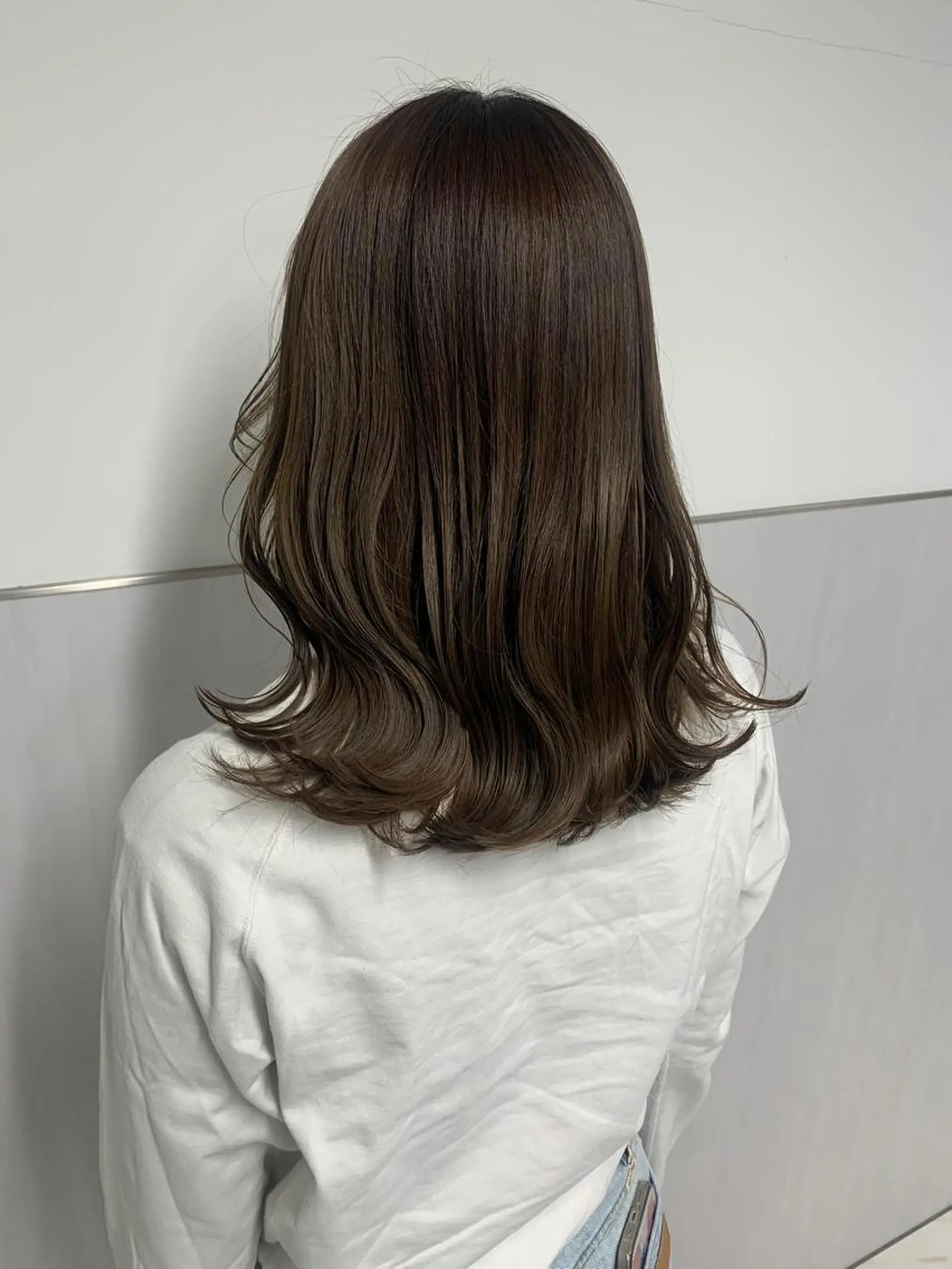 セミロング 梅本 有希のヘアスタイル