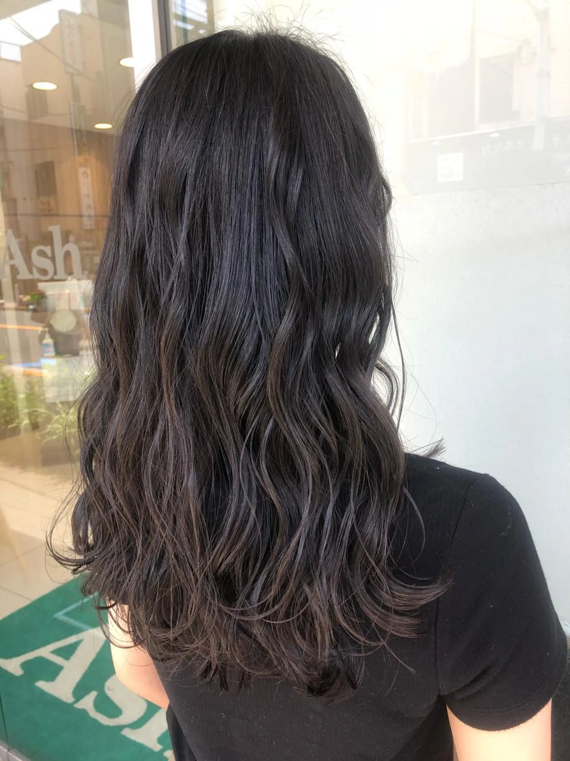 セミロング ヘアカラー 『Ash久が原MG』 水野 翼のヘアスタイル
