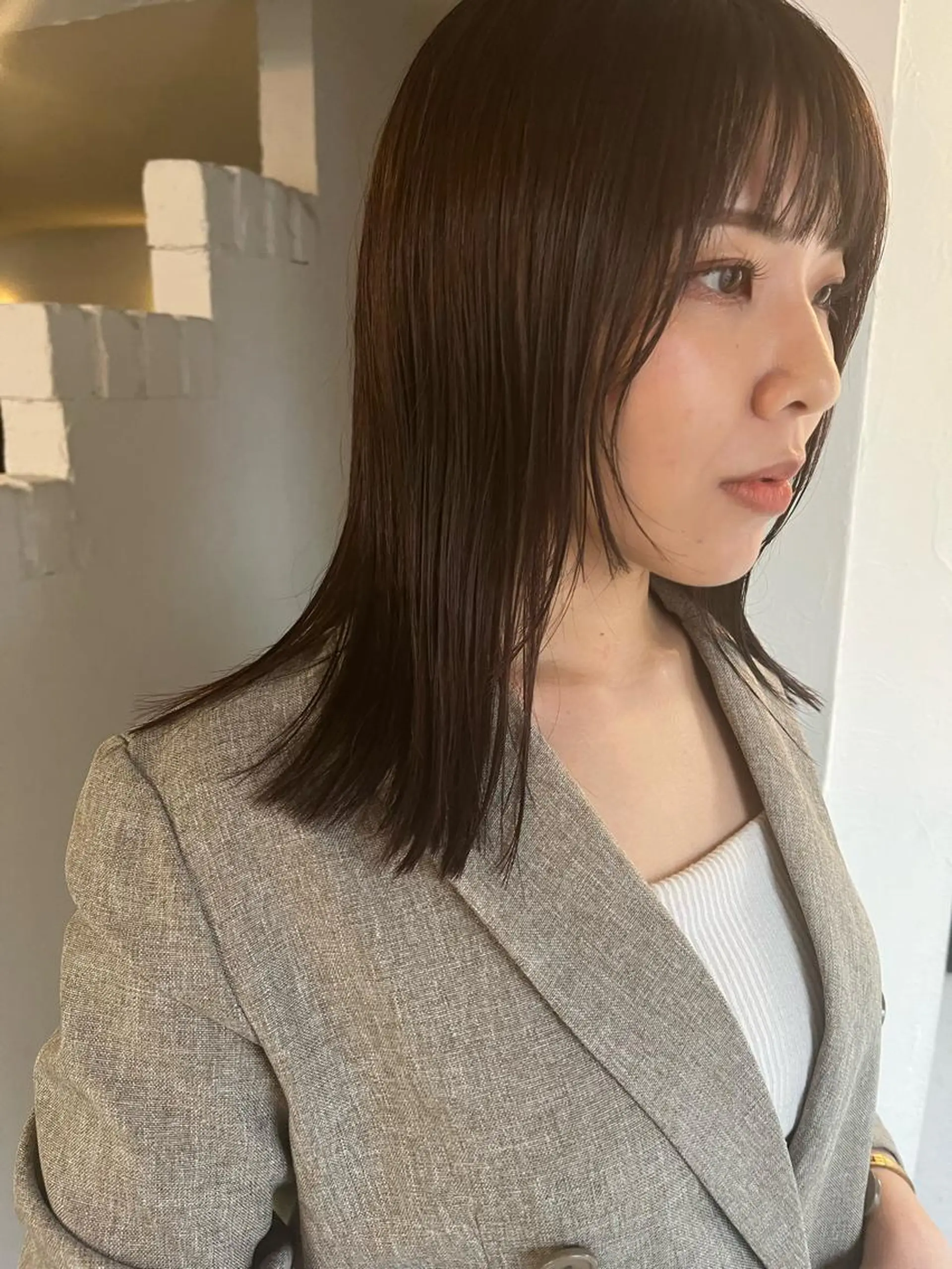 ミディアム カラー ヘアアレンジ アディクシーカラー ベージュカラー 黒髪 ブリーチ 透明感カラー SALOWIN恵比寿所属・ヘッドスパで脳を 整える✨chacoのヘアスタイル