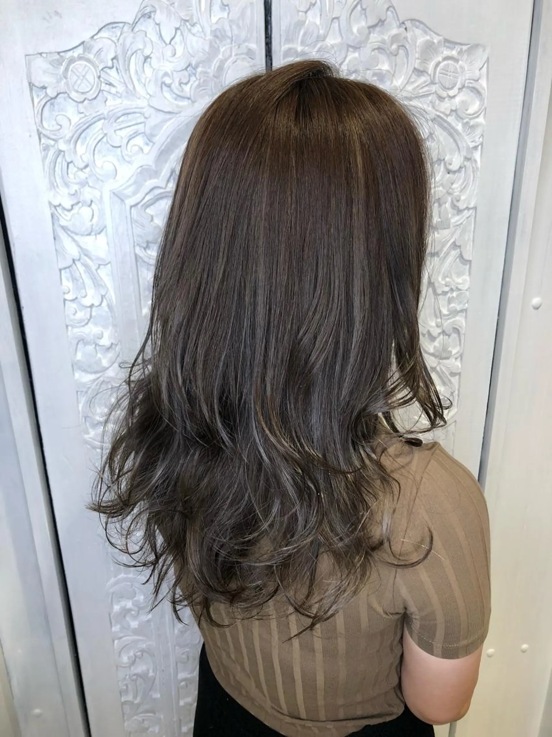 セミロング カラー グレージュ ハイライトカラー ハイライト 宮下 愛璃紗のヘアスタイル