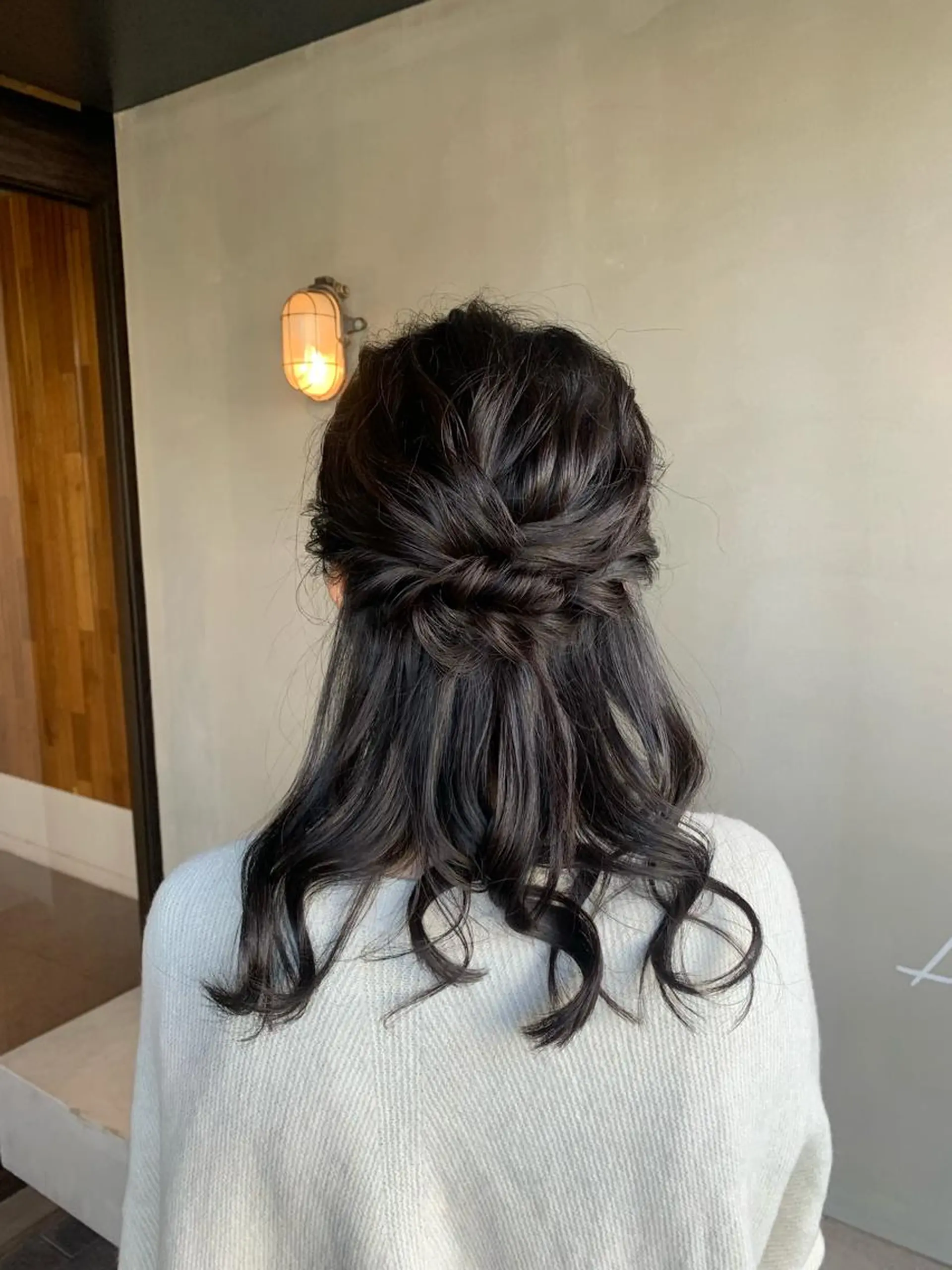 セミロング ヘアアレンジ ハーフアップ ヘアセット ピンクカラー/ mana🎀のヘアスタイル