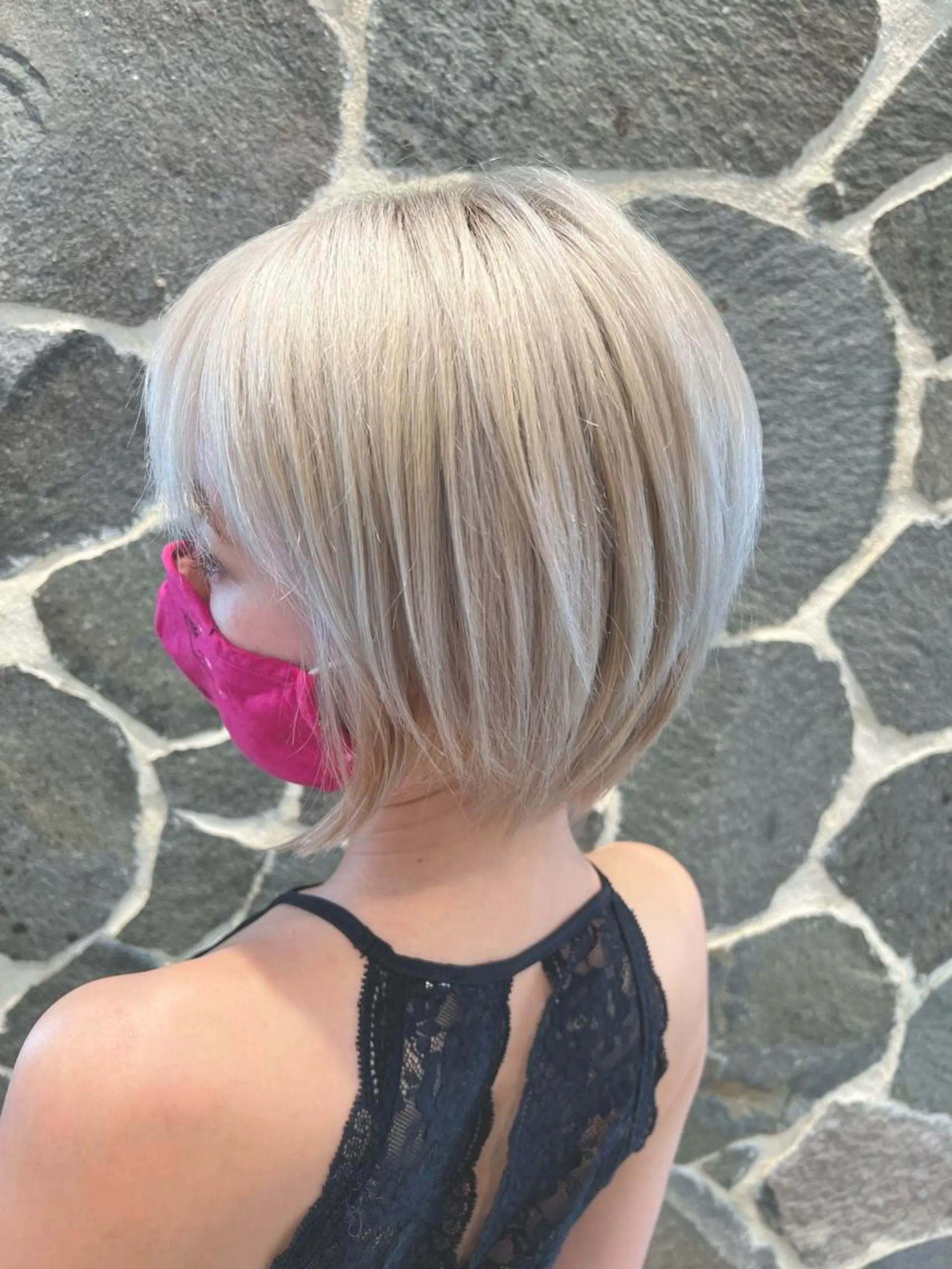 ショート カラー ブリーチ EARTH 浦添店のヘアスタイル