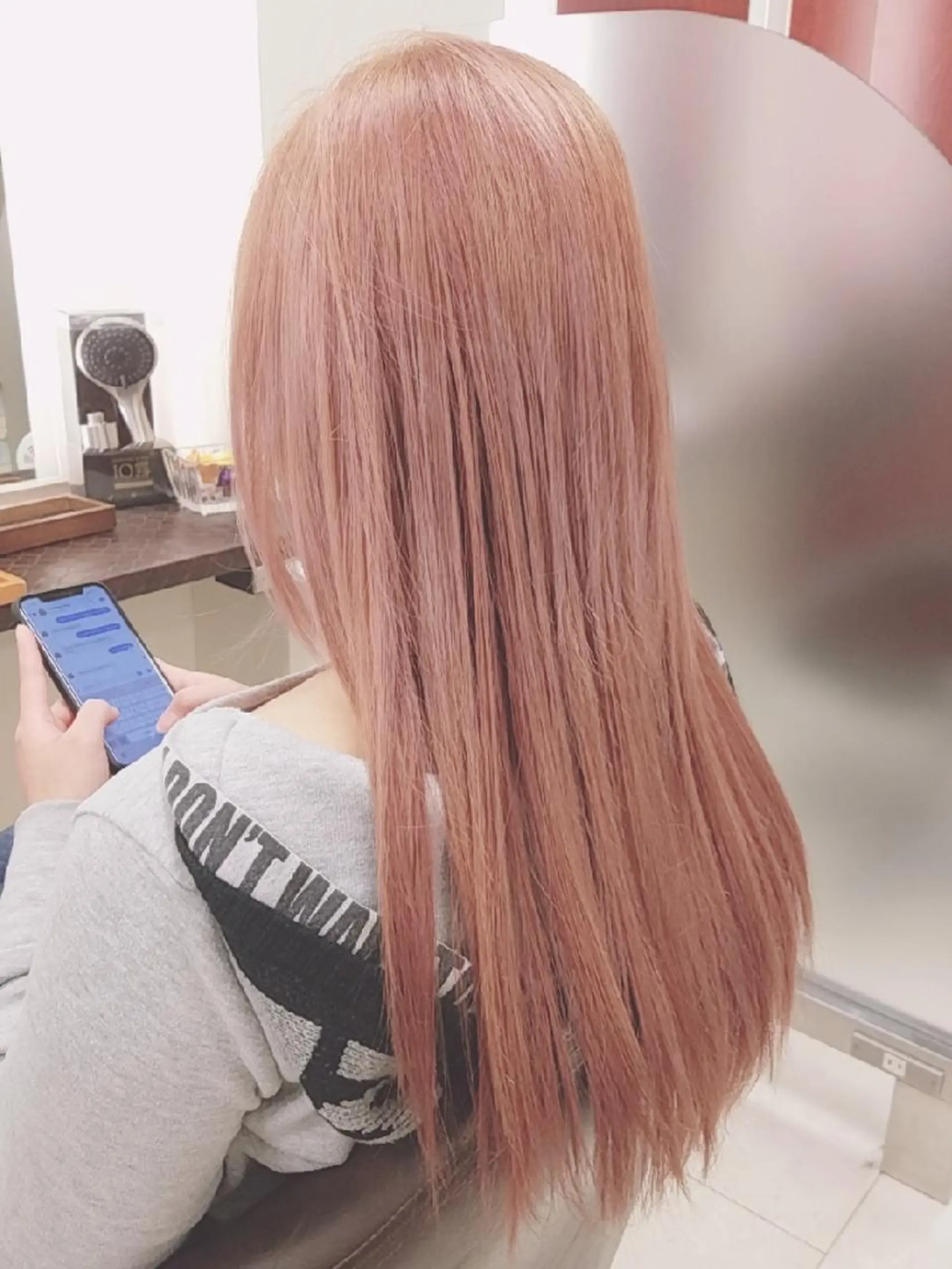 カラー ブリーチ 透明感カラー ピンクカラー バイオレットカラー 麻里 杏彩のヘアスタイル