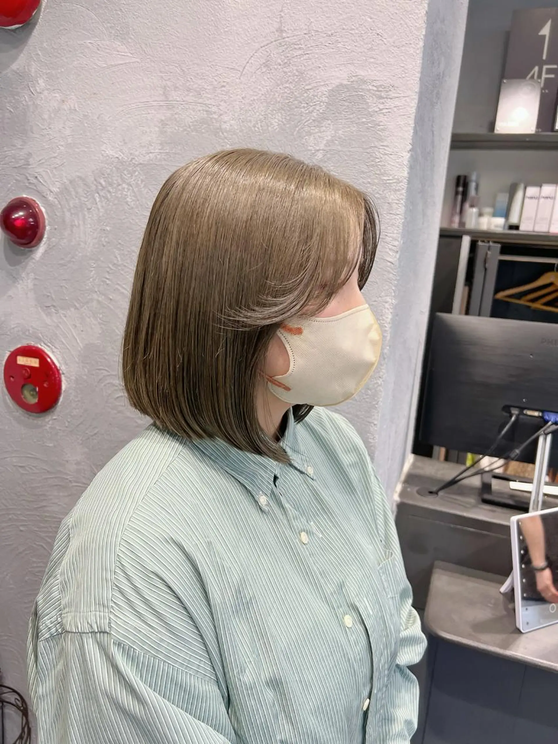 ミディアム ヘアカラー maya レイヤーカットのヘアスタイル