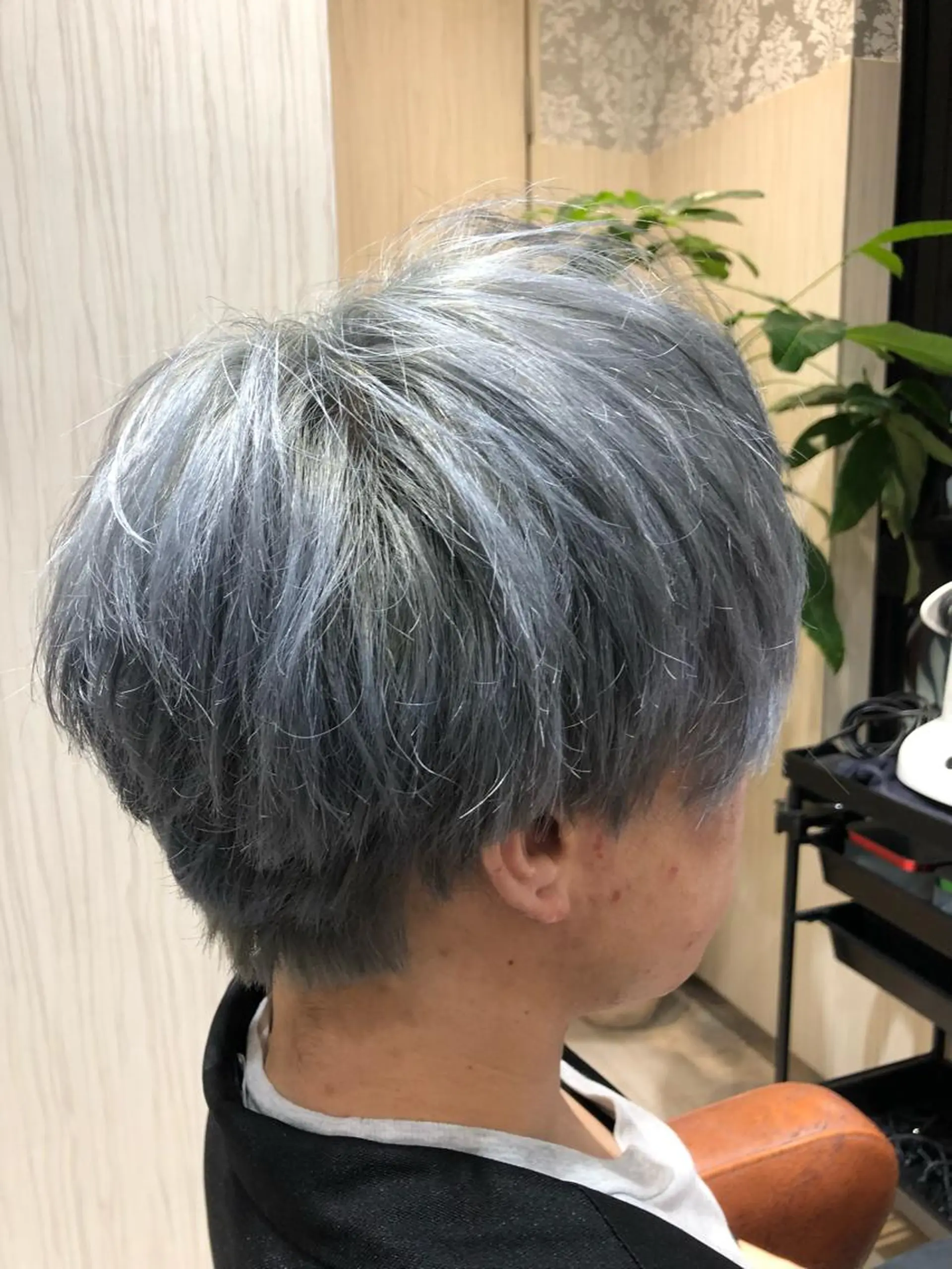 ショート カラー カット ヘアカラー 一戸 拓斗のヘアスタイル