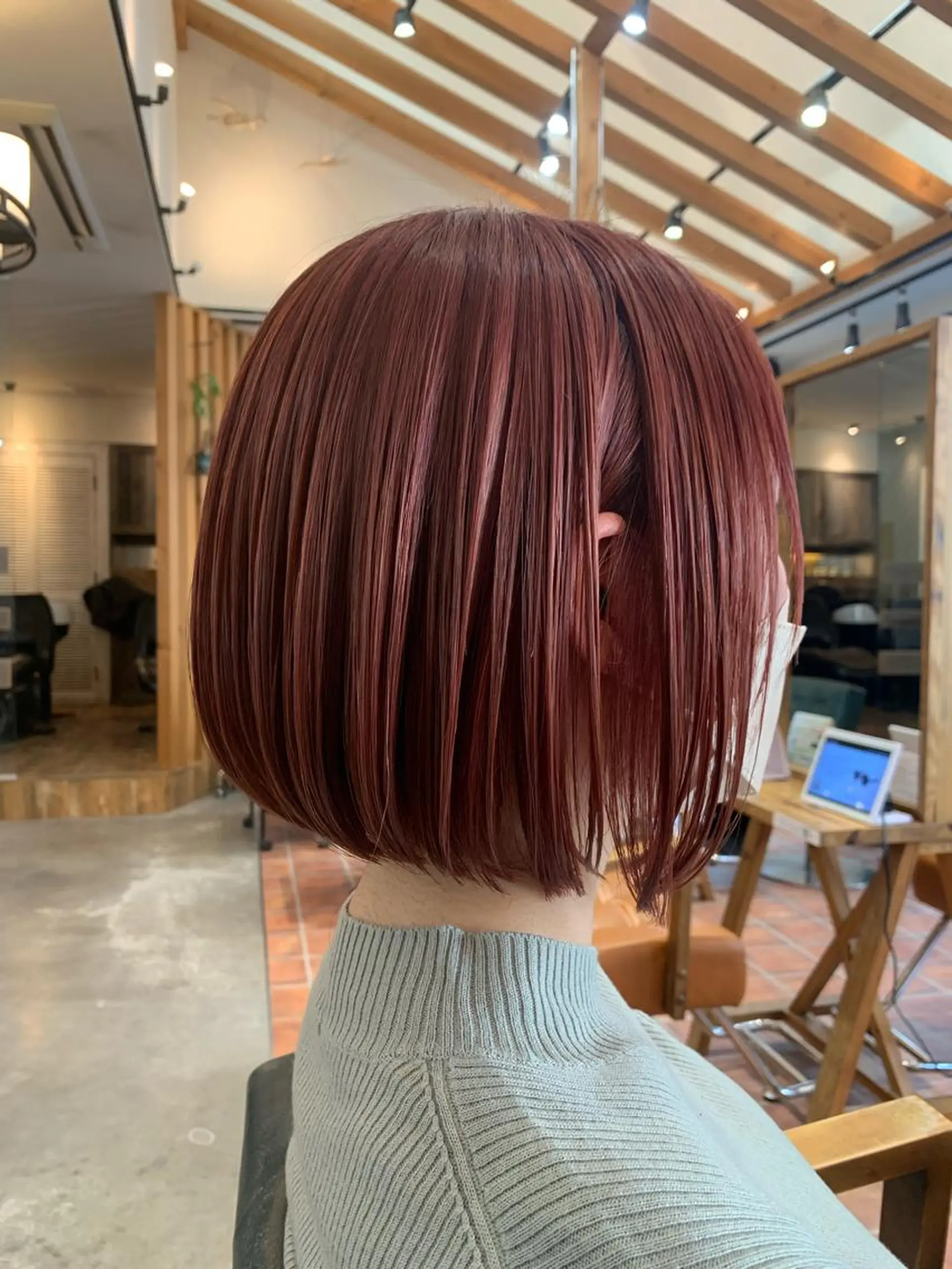 ショート カラー ピンクカラー レッドカラー ボブ 大人上品特化 レイヤー🇺🇸山村のヘアスタイル