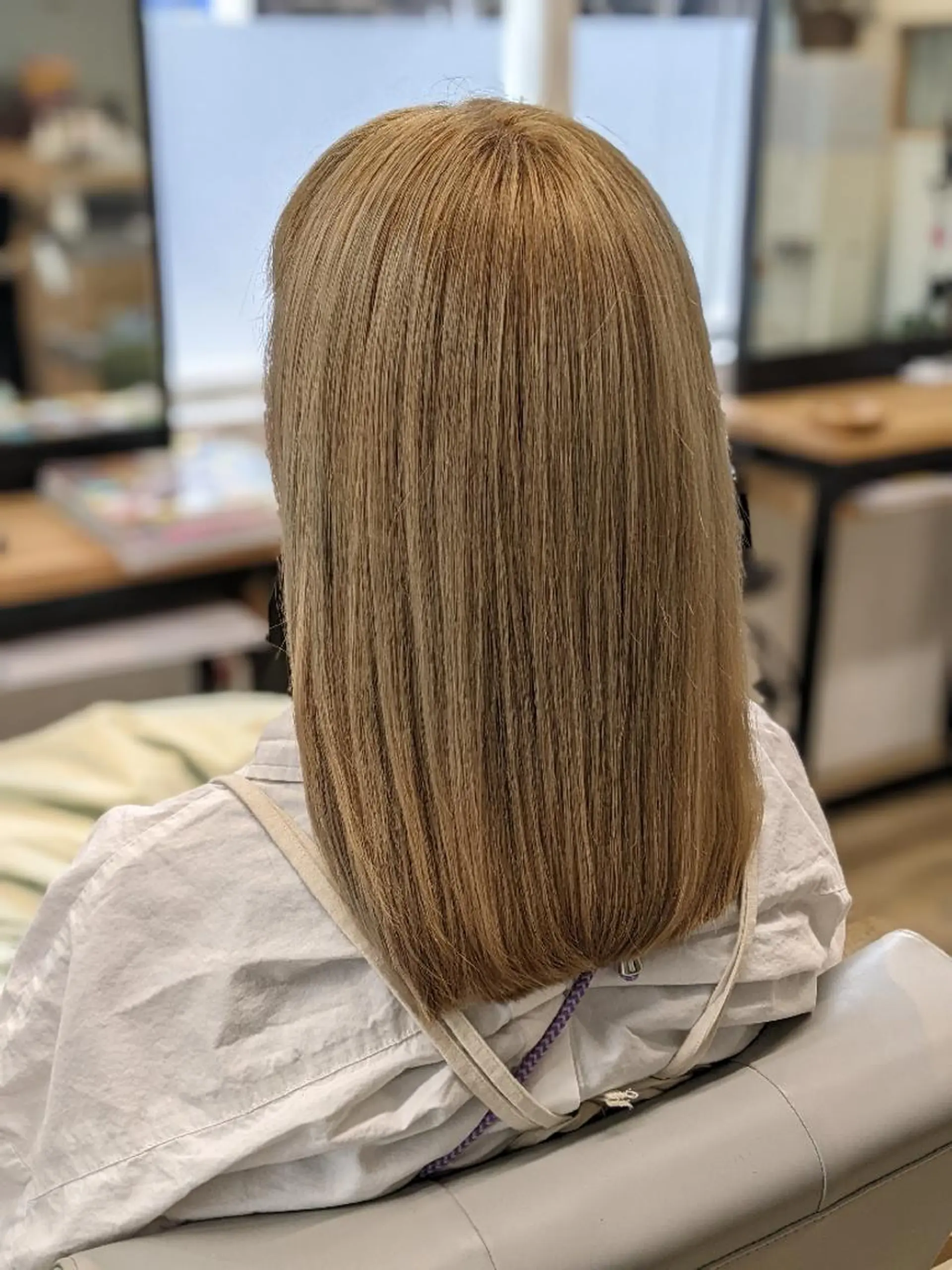 ミディアム カラー ブリーチ トリートメント ヘアカラー トリートメント Kokeshi/吹上 /Rymlhairのヘアスタイル