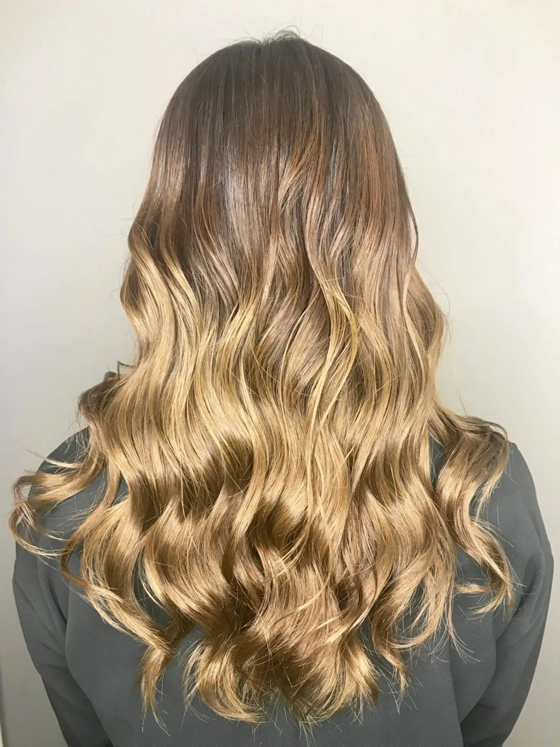 ロング カラー ヘアアレンジ 透明感カラーブリーチ 🌼シゲモトアヤ🌼のヘアスタイル