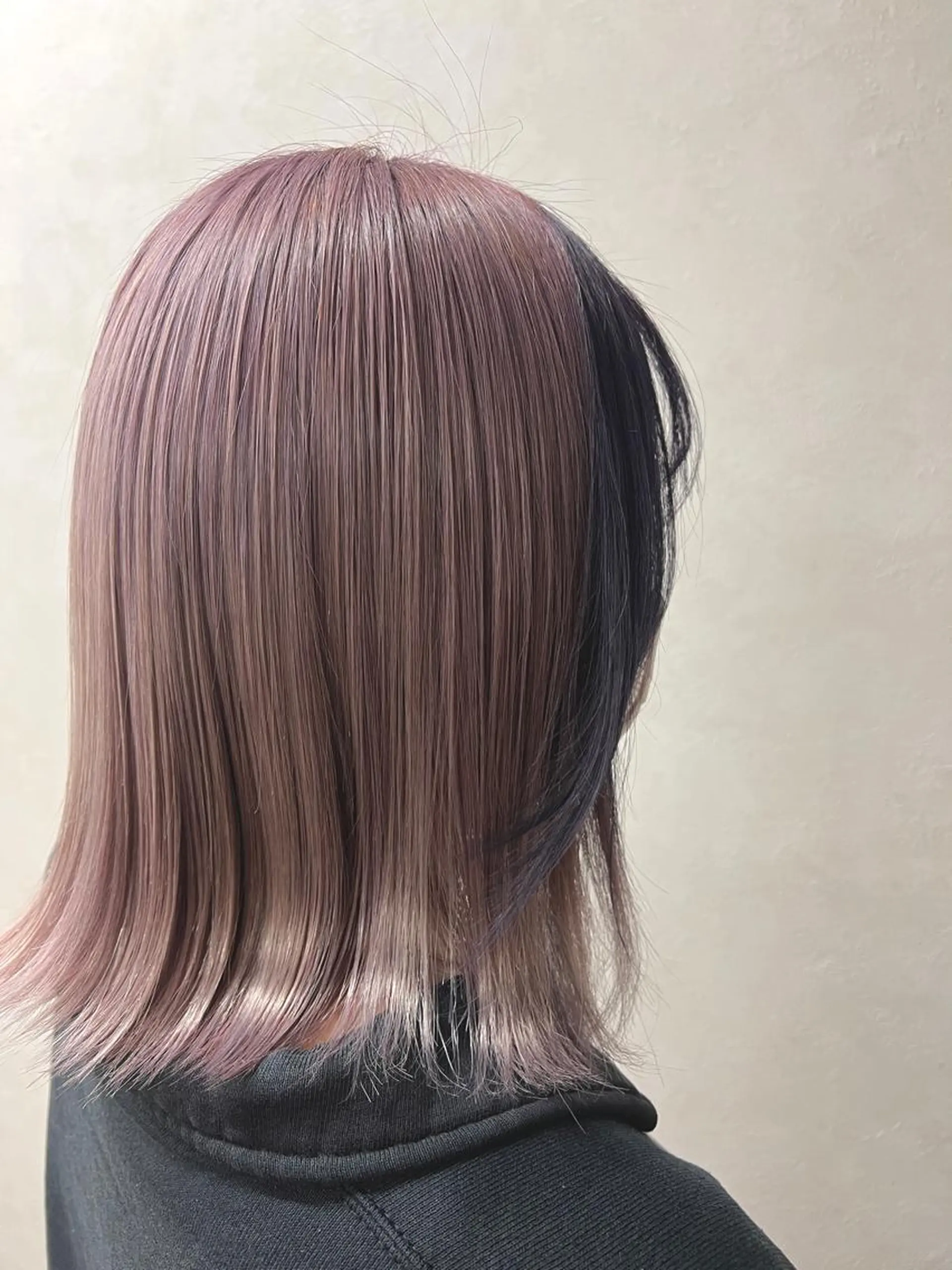 ミディアム カラー バレイヤージュ ブリーチ ケアブリーチ ダブルカラー イヤリングカラー カット ヘアカラー 🌷かわばた めい🌷のヘアスタイル