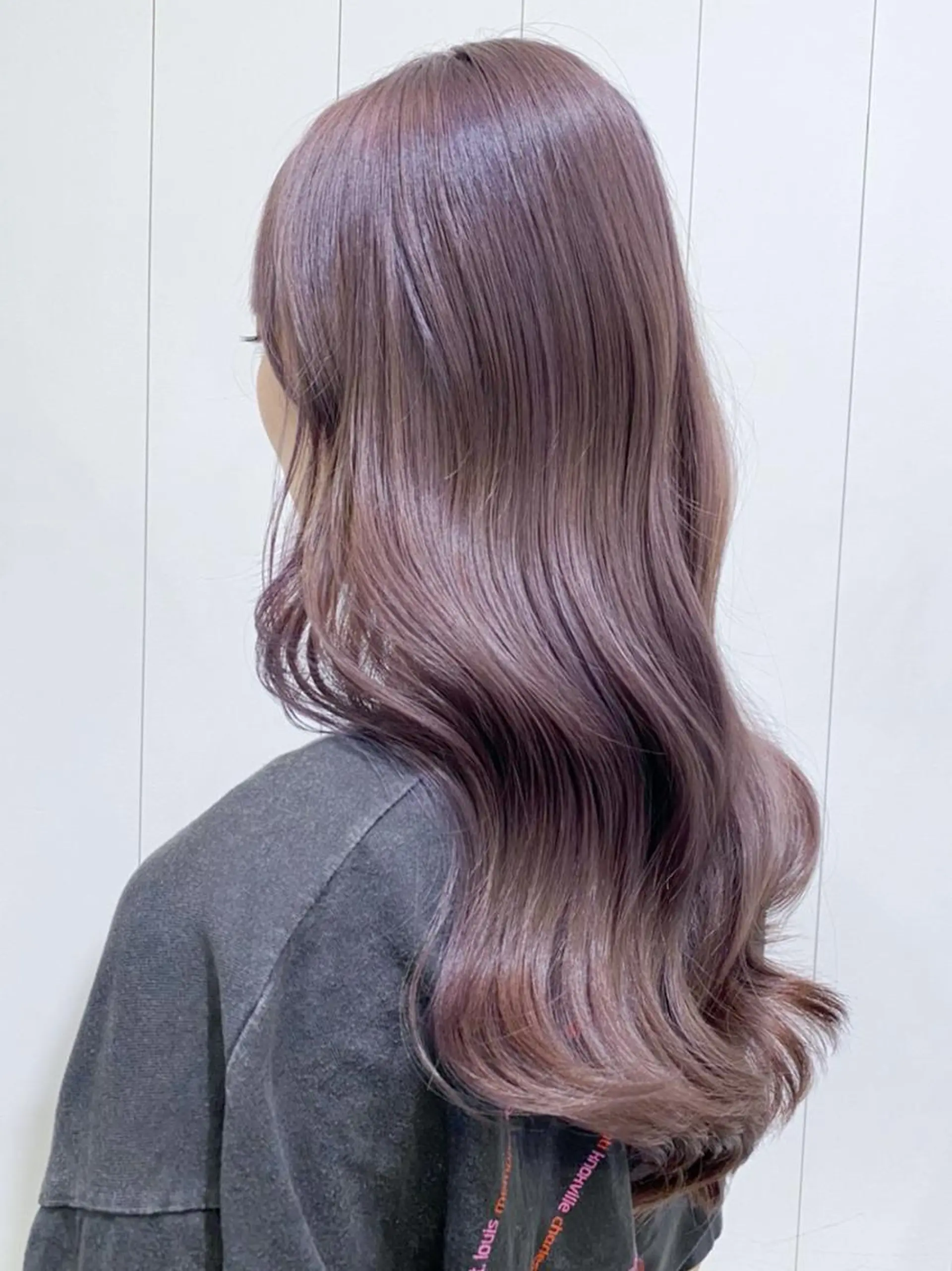 セミロング カラー パーマ ヘアアレンジ ラベンダーカラー ラベンダーグレー ITbyALBUM 八王子店のヘアスタイル