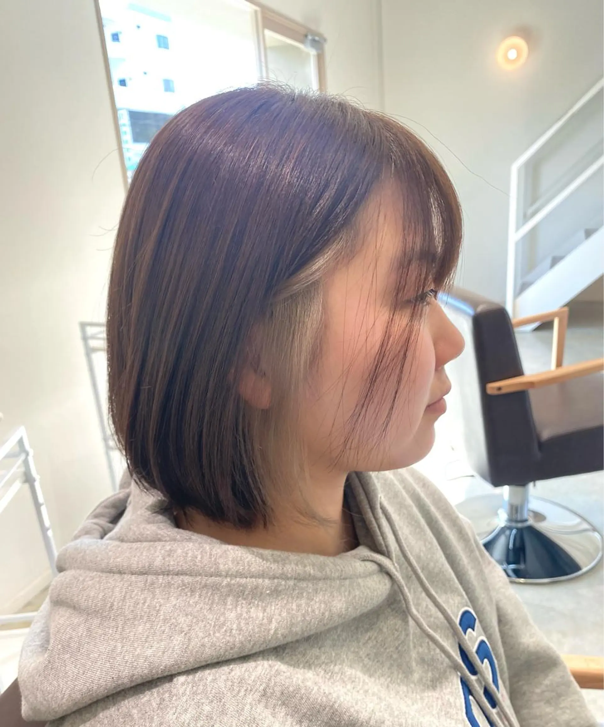 ミディアム カット ヘアカラー トリートメント ヘッドスパ ブリーチなしWカラー /酸性ストレート河本のヘアスタイル