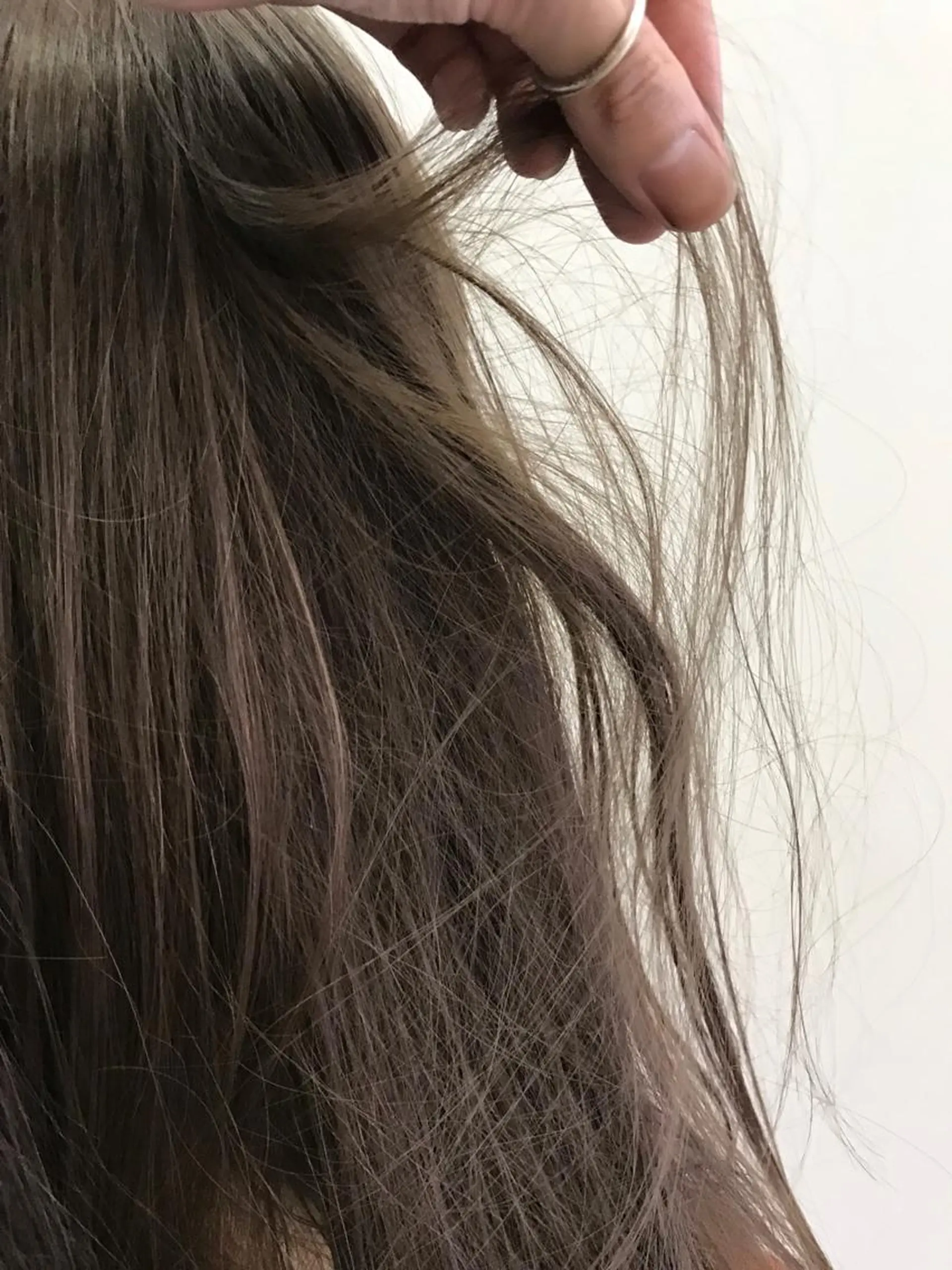 カラー 貫洞 大介のヘアスタイル