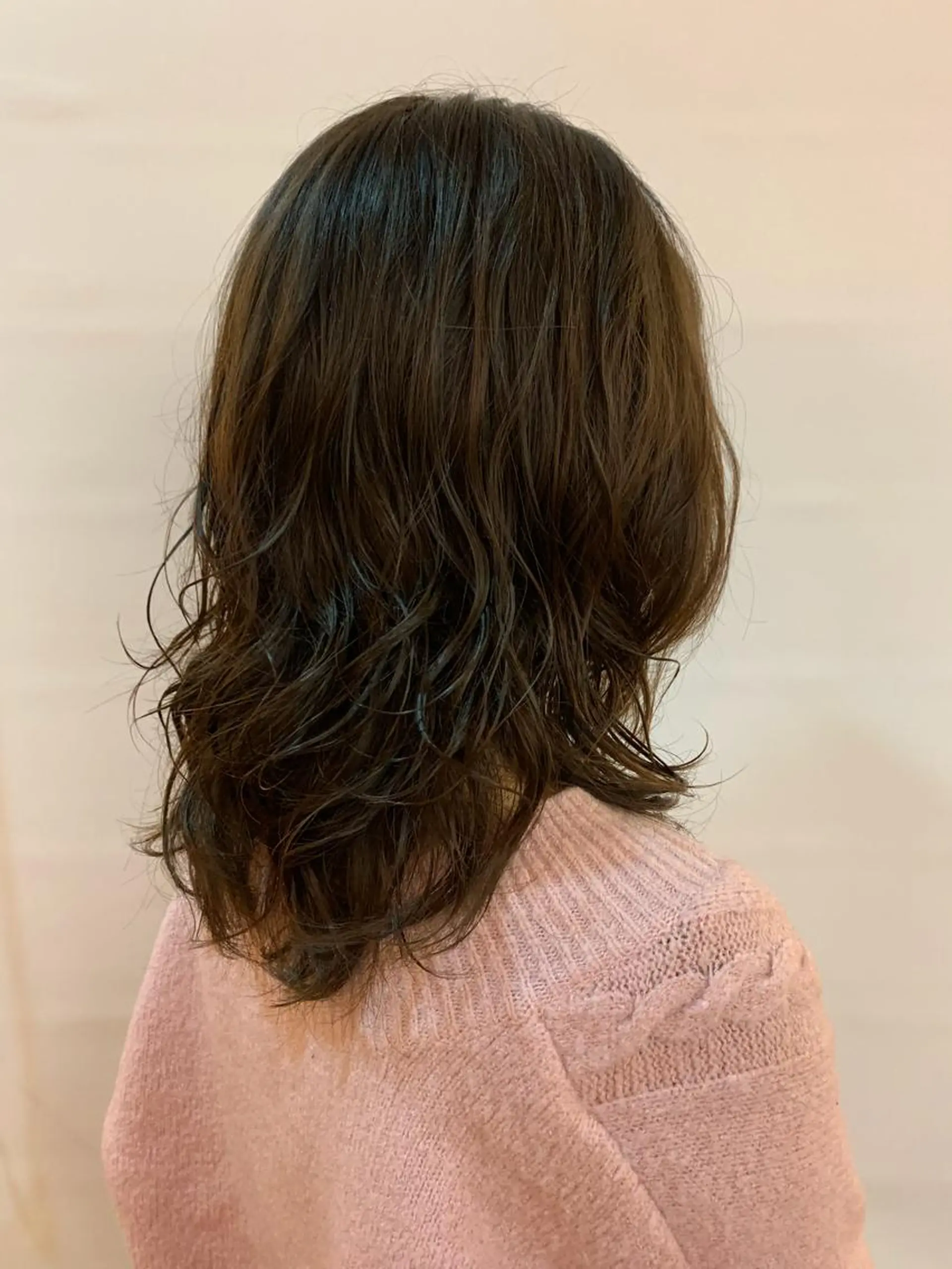 ミディアム 榎本 美雪のヘアスタイル