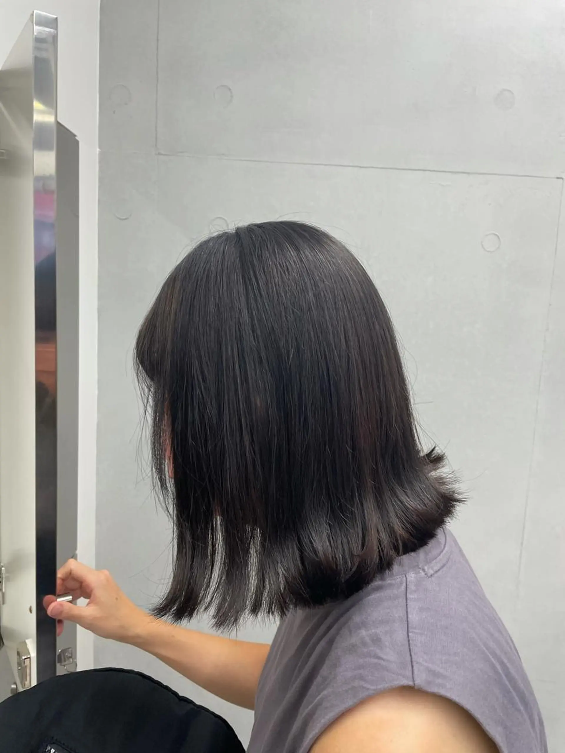 ミディアム カラー IO イオリのヘアスタイル