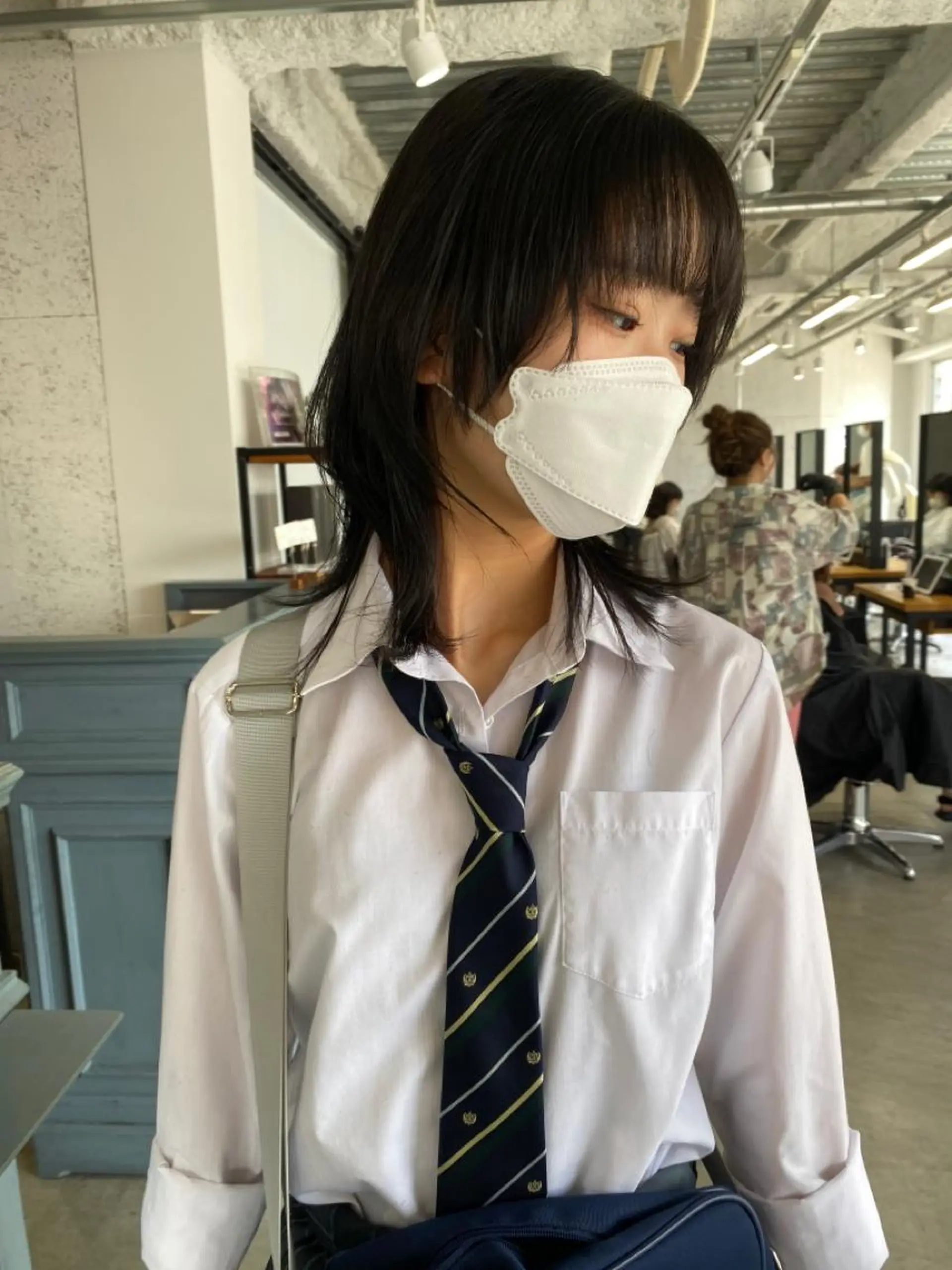 セミロング KOOKI スティードトーキョーのヘアスタイル