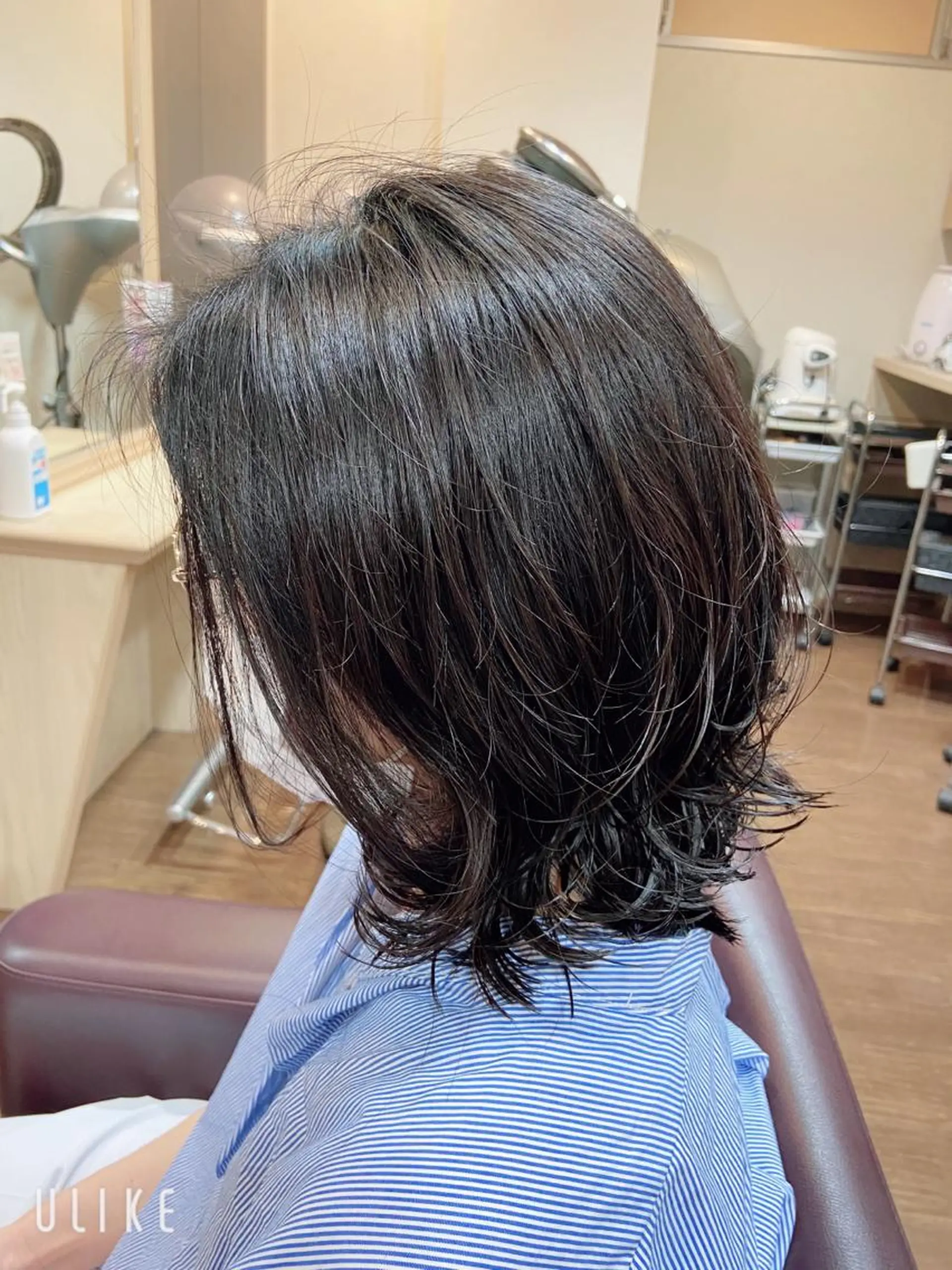 ミディアム コバヤシ ユウスケのヘアスタイル
