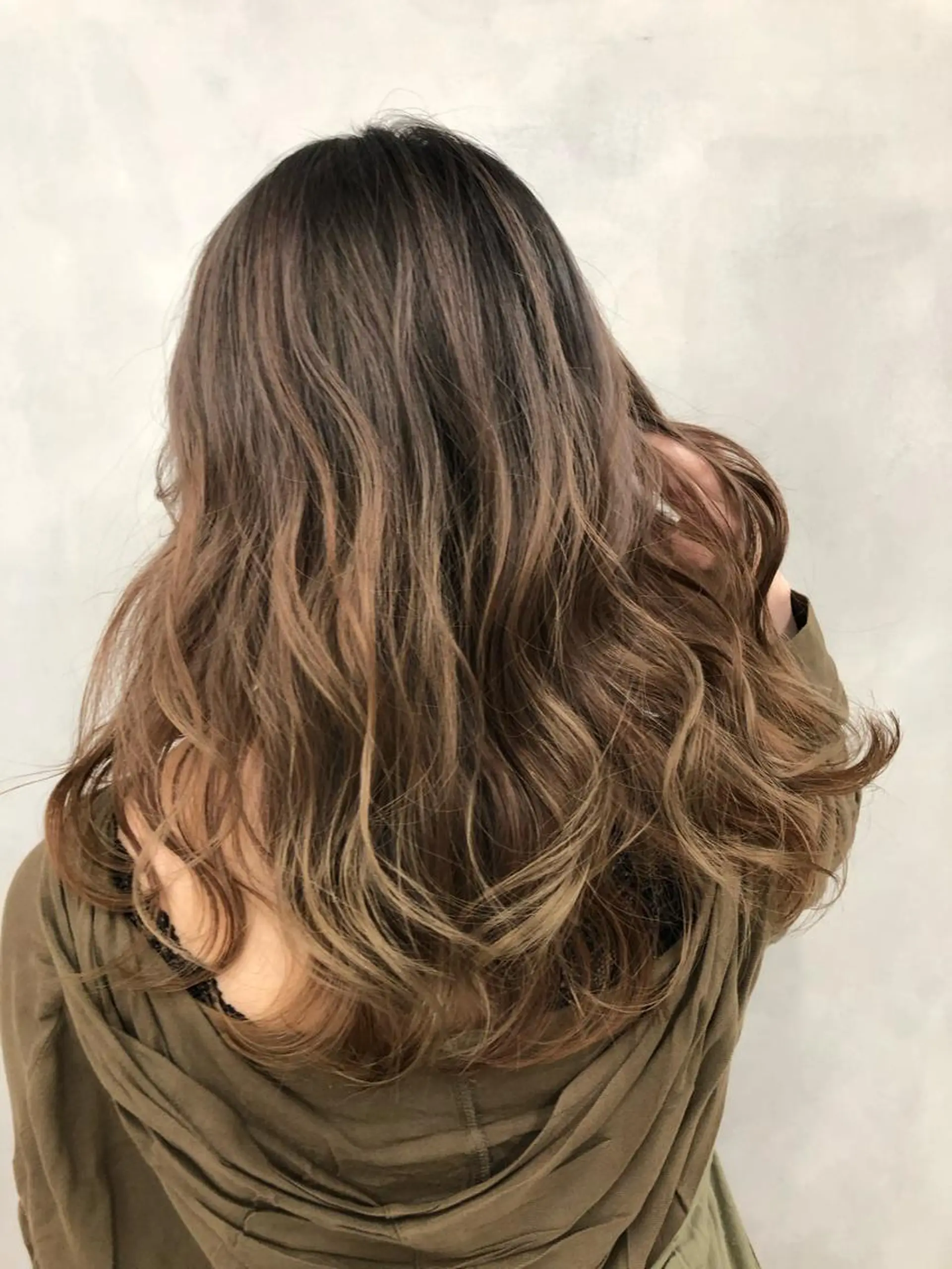 ミディアム カラー 🎨ショートの神様 /神評価🎨原田公祐のヘアスタイル