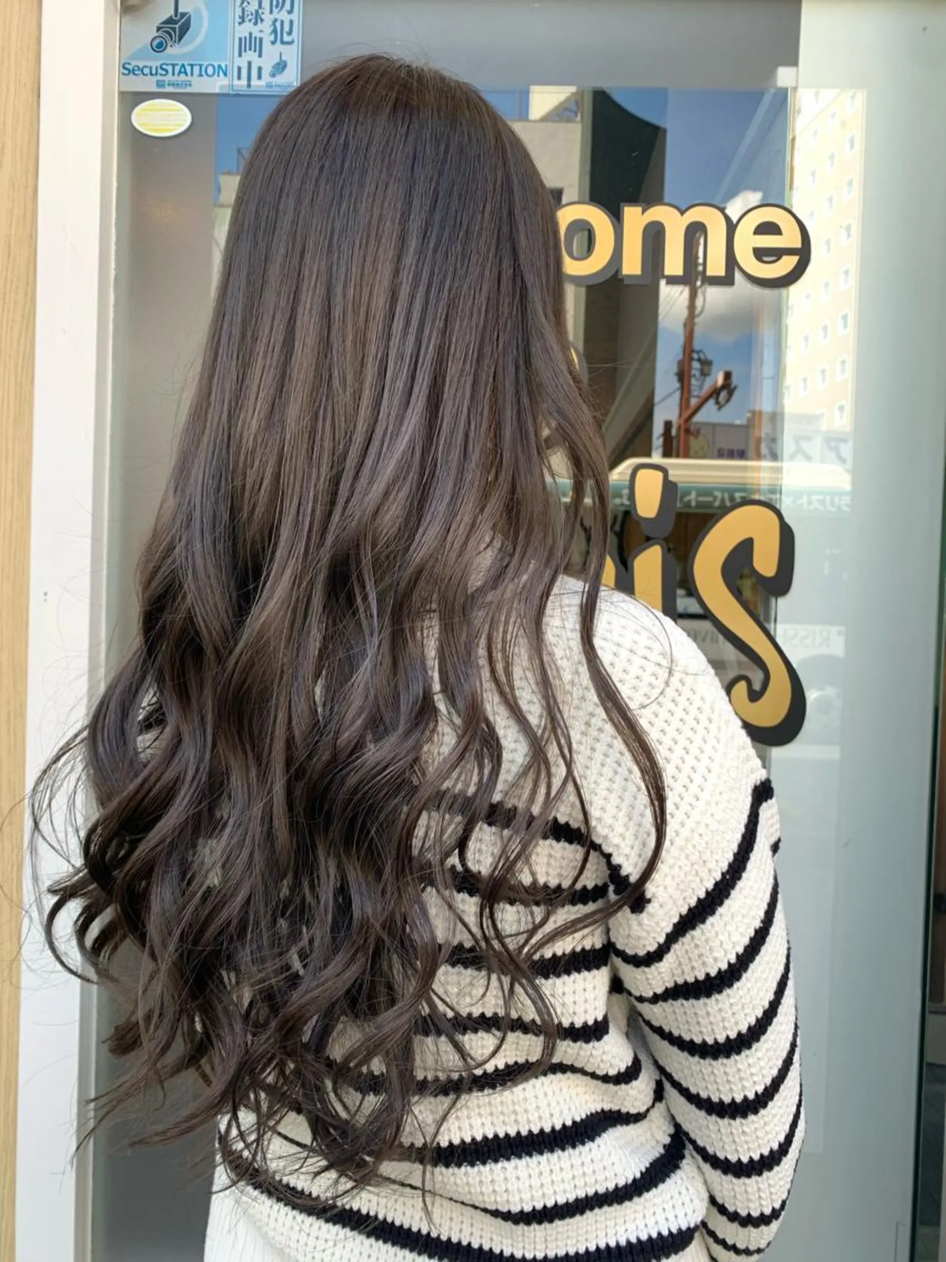 ロング カラー パーマ ヘアアレンジ メンズ キッズ ネイル マツエク・マツパ アイブロウ ブラウンカラー カラーマツエク ブラウン ヘアカラー トリートメント 🤍韓国風レイヤー/ 艶髪🤍鳥越美羽のヘアスタイル