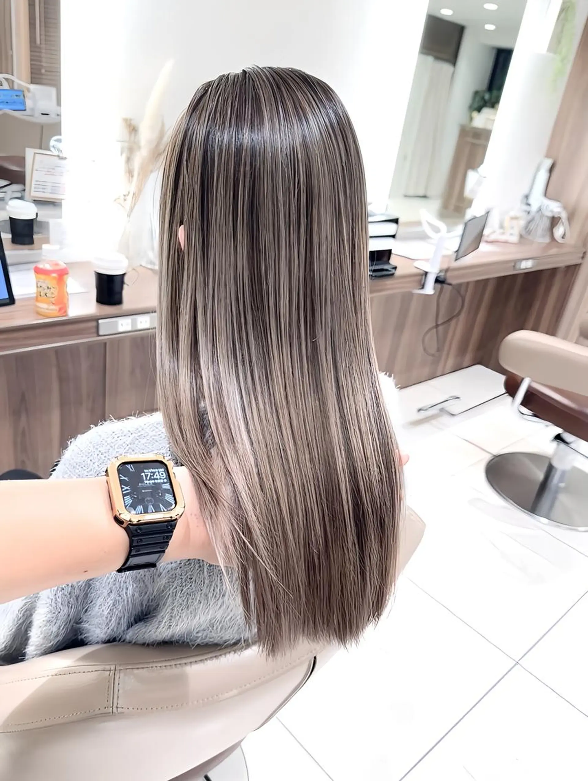 セミロング カラー バレイヤージュ 髪質改善 レイヤーカット カット ヘアカラー トリートメント 山崎俊輔/髪質改善 /バレイヤージュのヘアスタイル