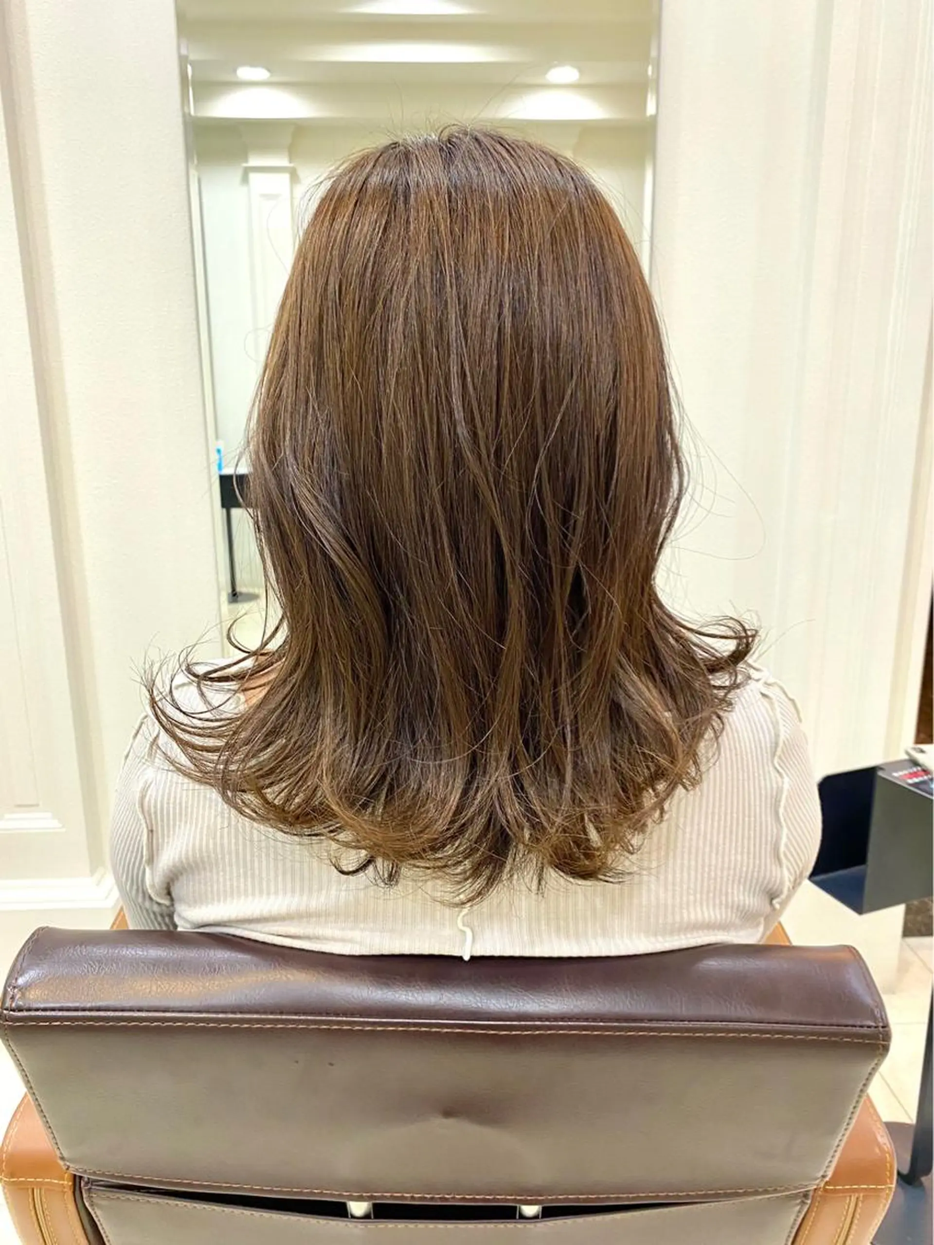 ミディアム カラー アッシュ 菜 摘のヘアスタイル
