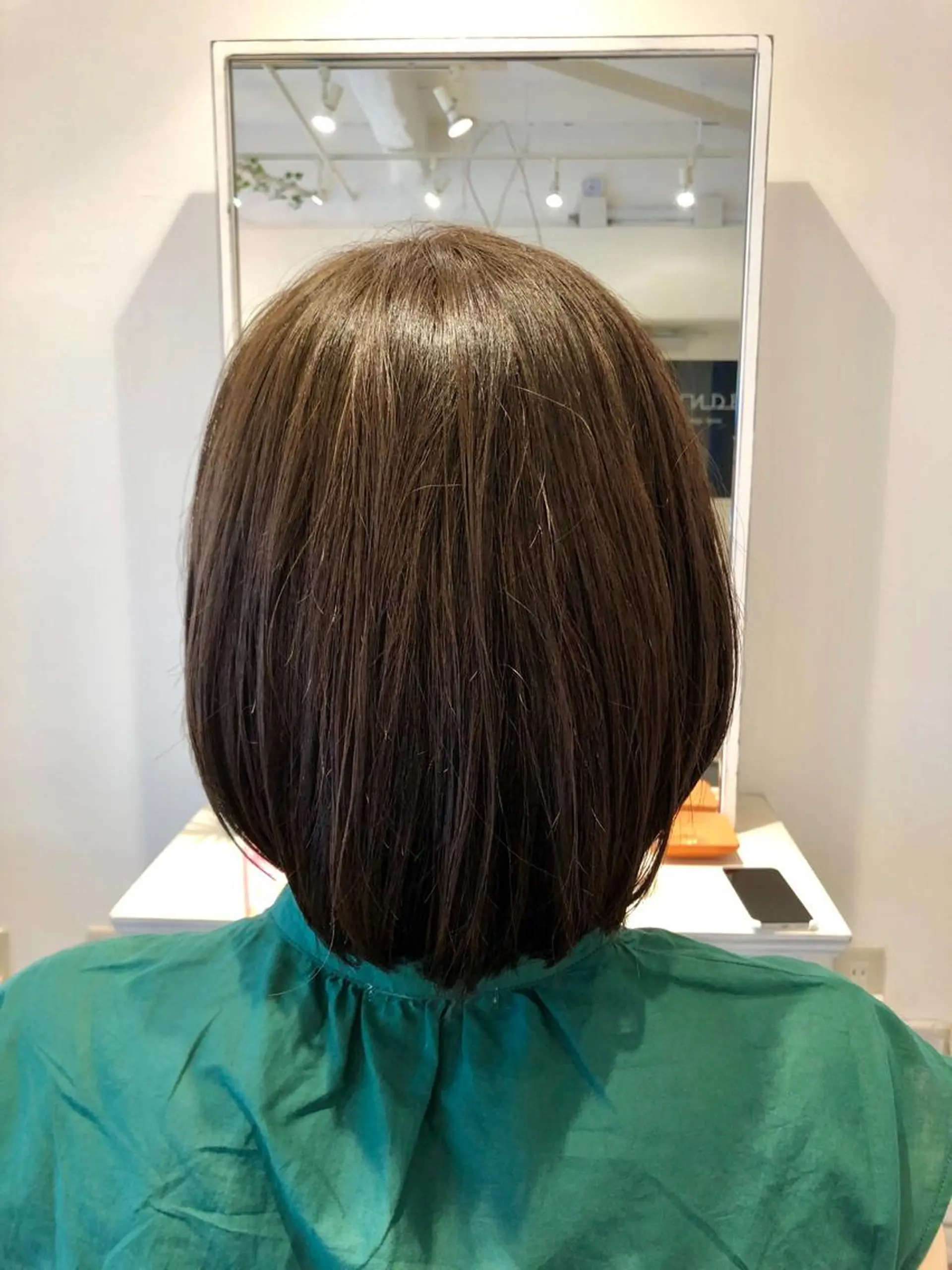 ミディアム ボブ レイヤーカット BANDE 水崎 悟のヘアスタイル