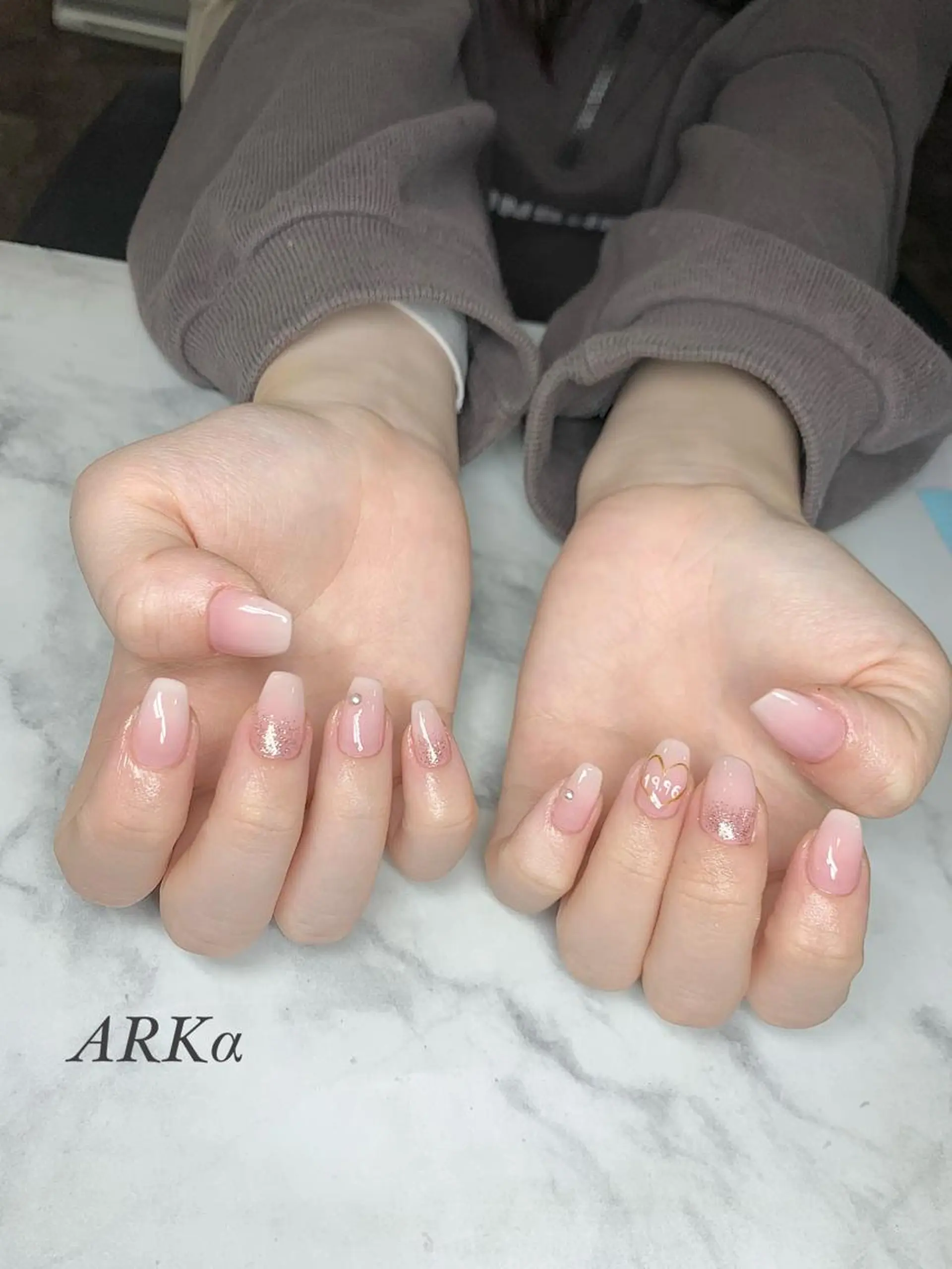 ミディアム ネイル Nailsalon ARKαのネイルデザイン