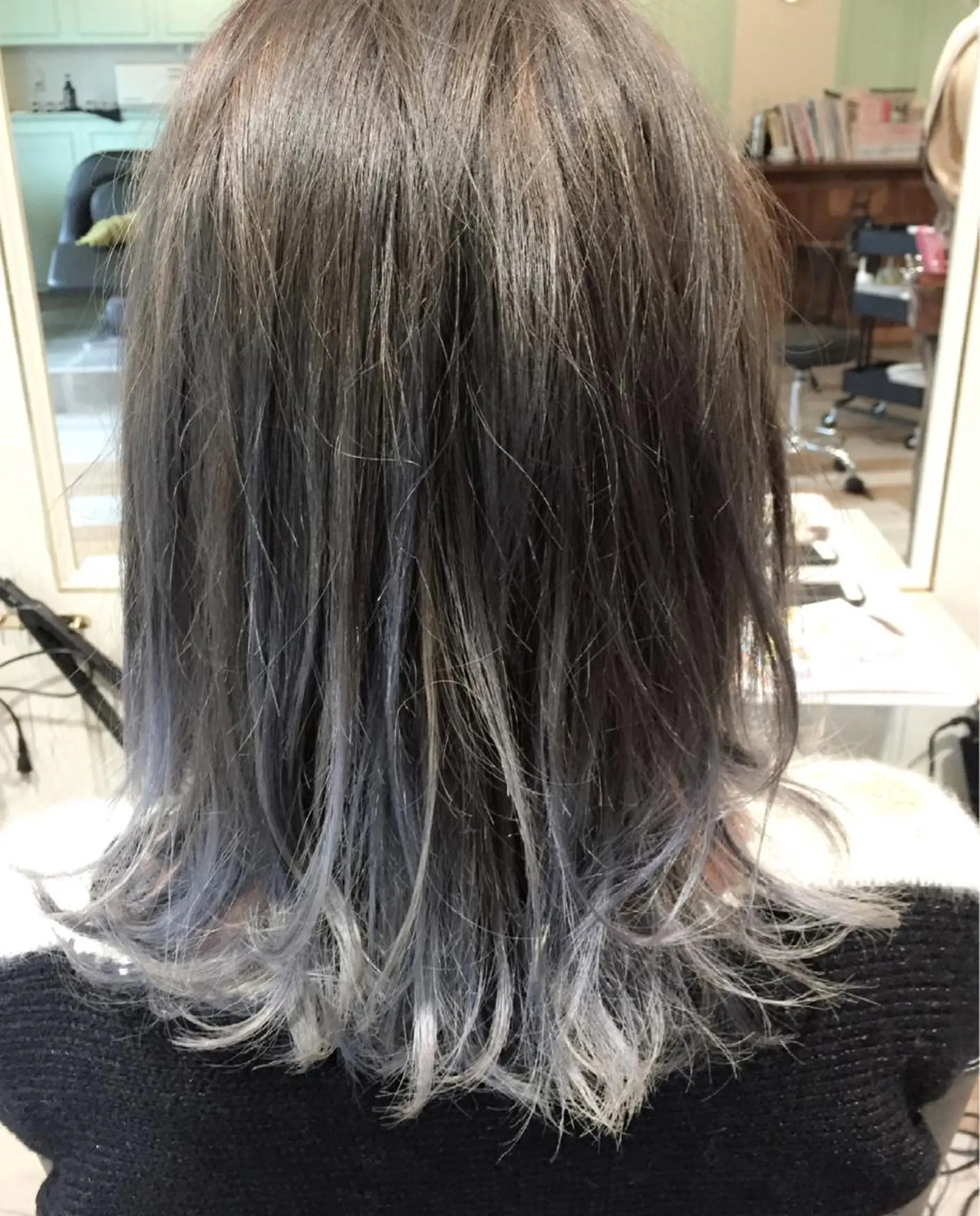 ミディアム カラー ブルーカラー ブルーグレー ブルーグレージュ グラデーションカラー グレージュ ヘアカラー トリートメント ヘッドスパ TOPstylist ✂️フセケイタ✂️のヘアスタイル