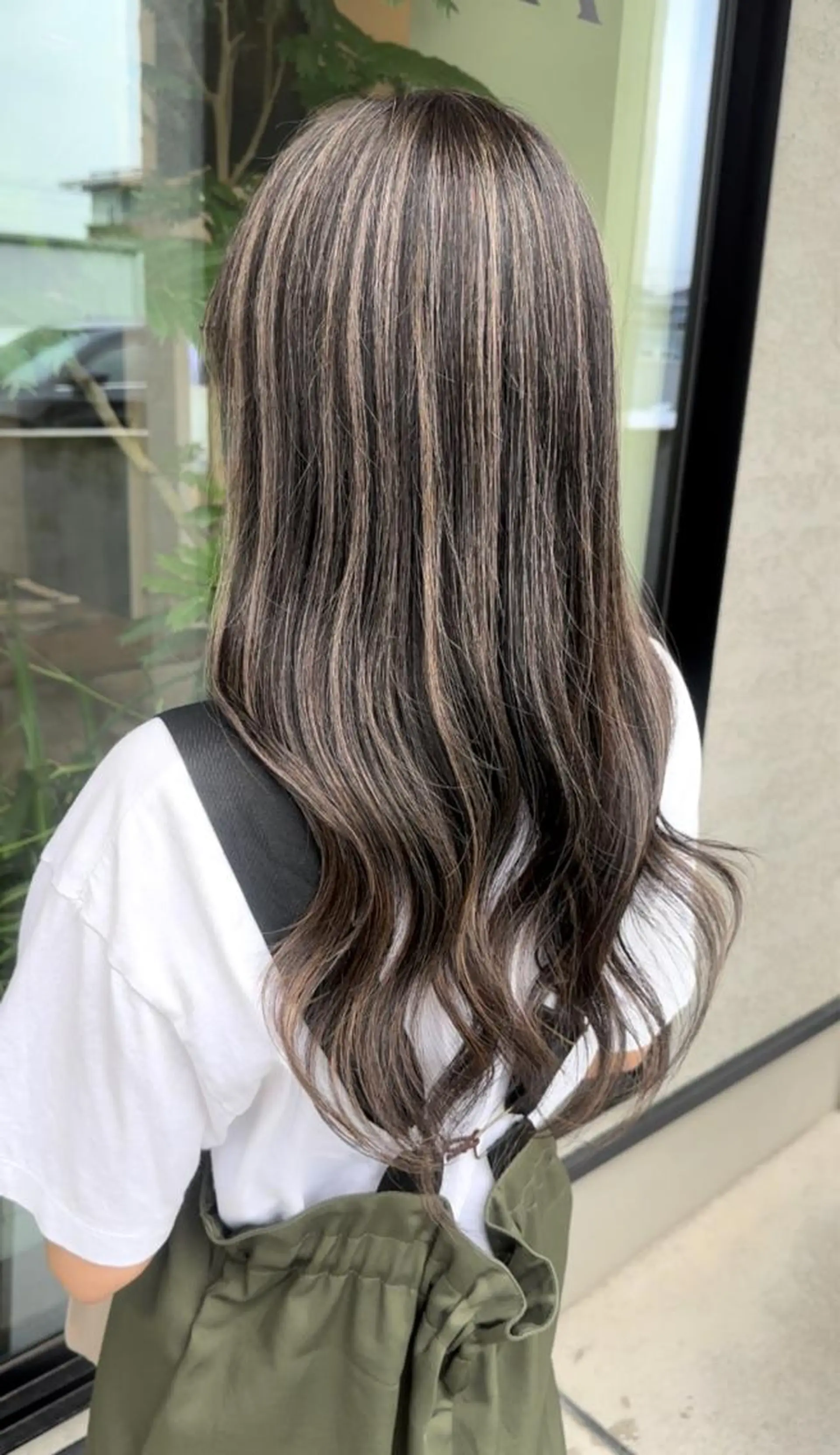 ロング ハイライト 手塚 亮汰のヘアスタイル