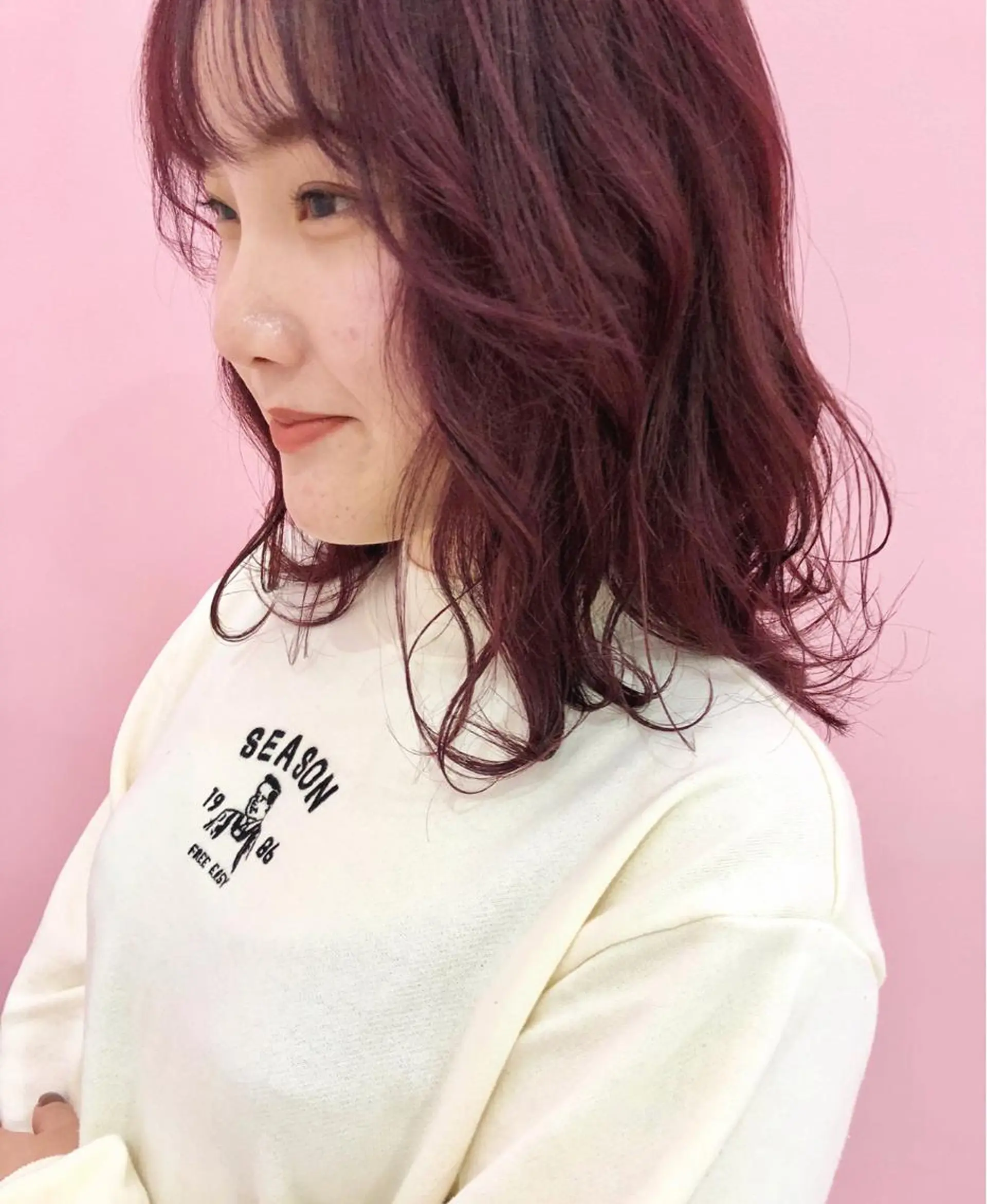 ミディアム カラー ブリーチ ラベンダーカラー ピンクカラー ピンクラベンダー カット ヘアカラー 岩田 萌那のヘアスタイル