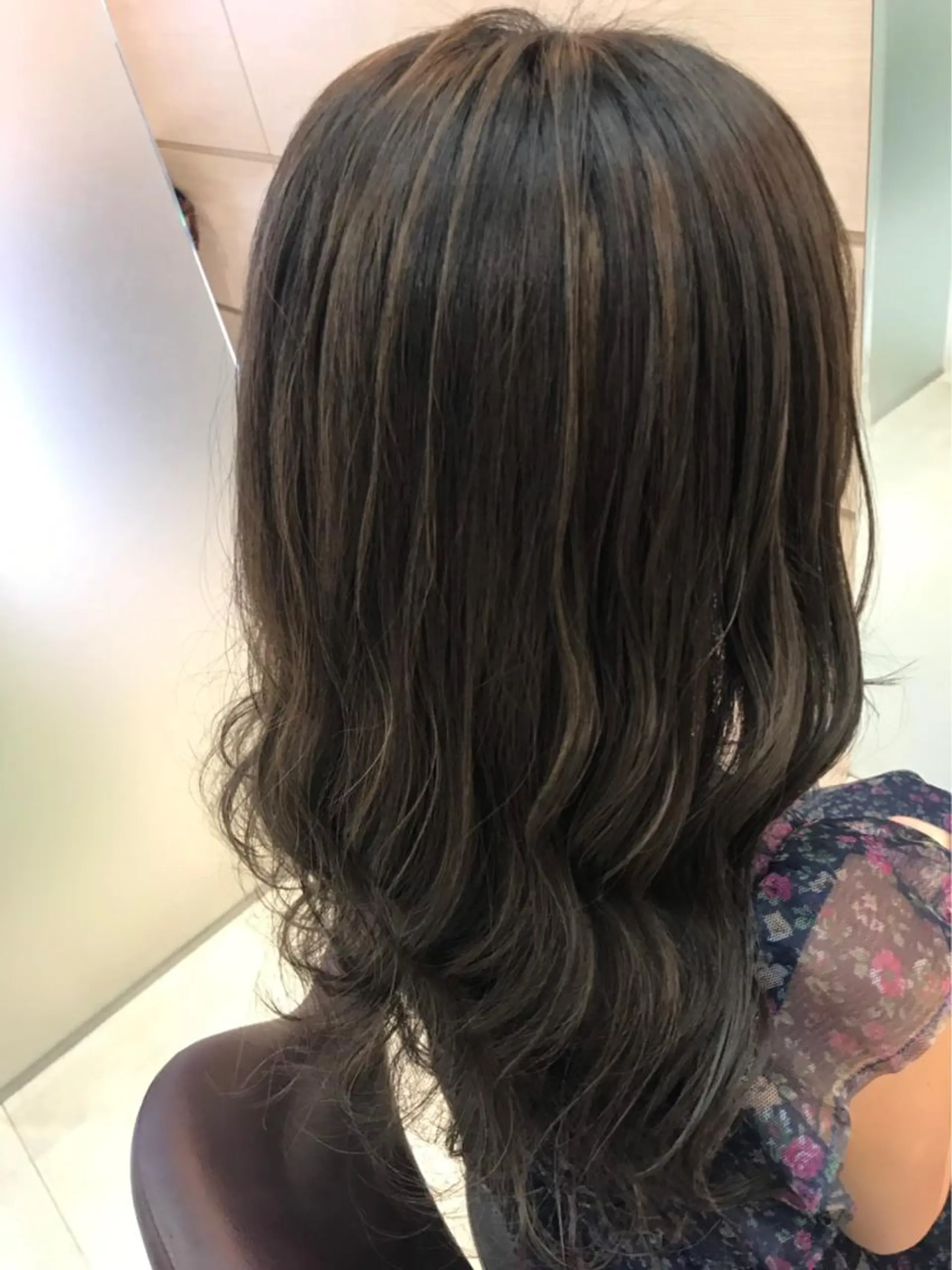 セミロング カット ヘアカラー トリートメント サソウ ユリエ🥥のヘアスタイル