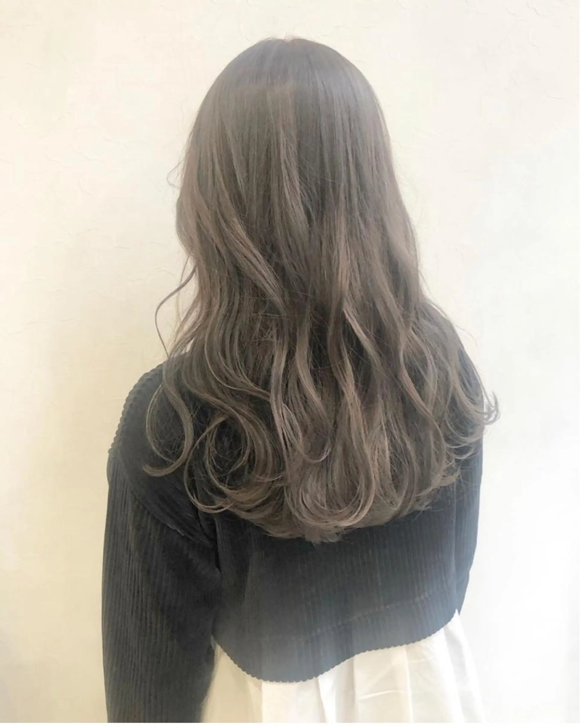 セミロング カラー nakahara madokaのヘアスタイル
