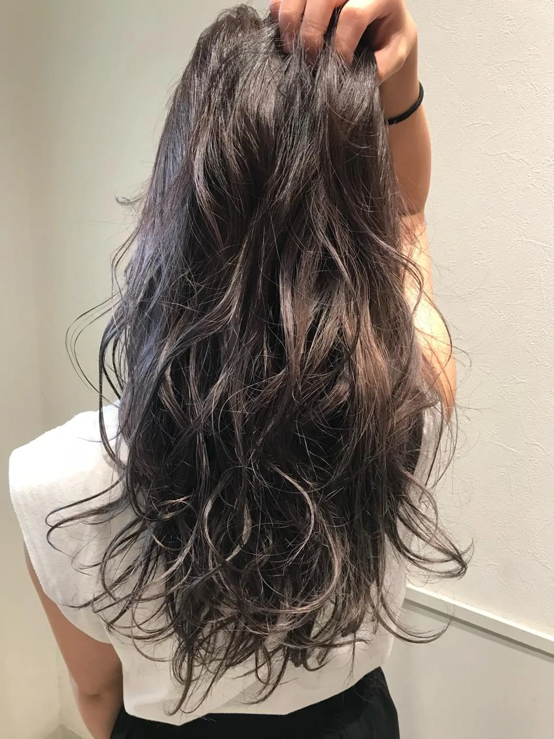 ロング カラー ブリーチ 透明感カラー ブリーチなしカラー カット ヘアカラー トリートメント bal ミナのその他イメージ