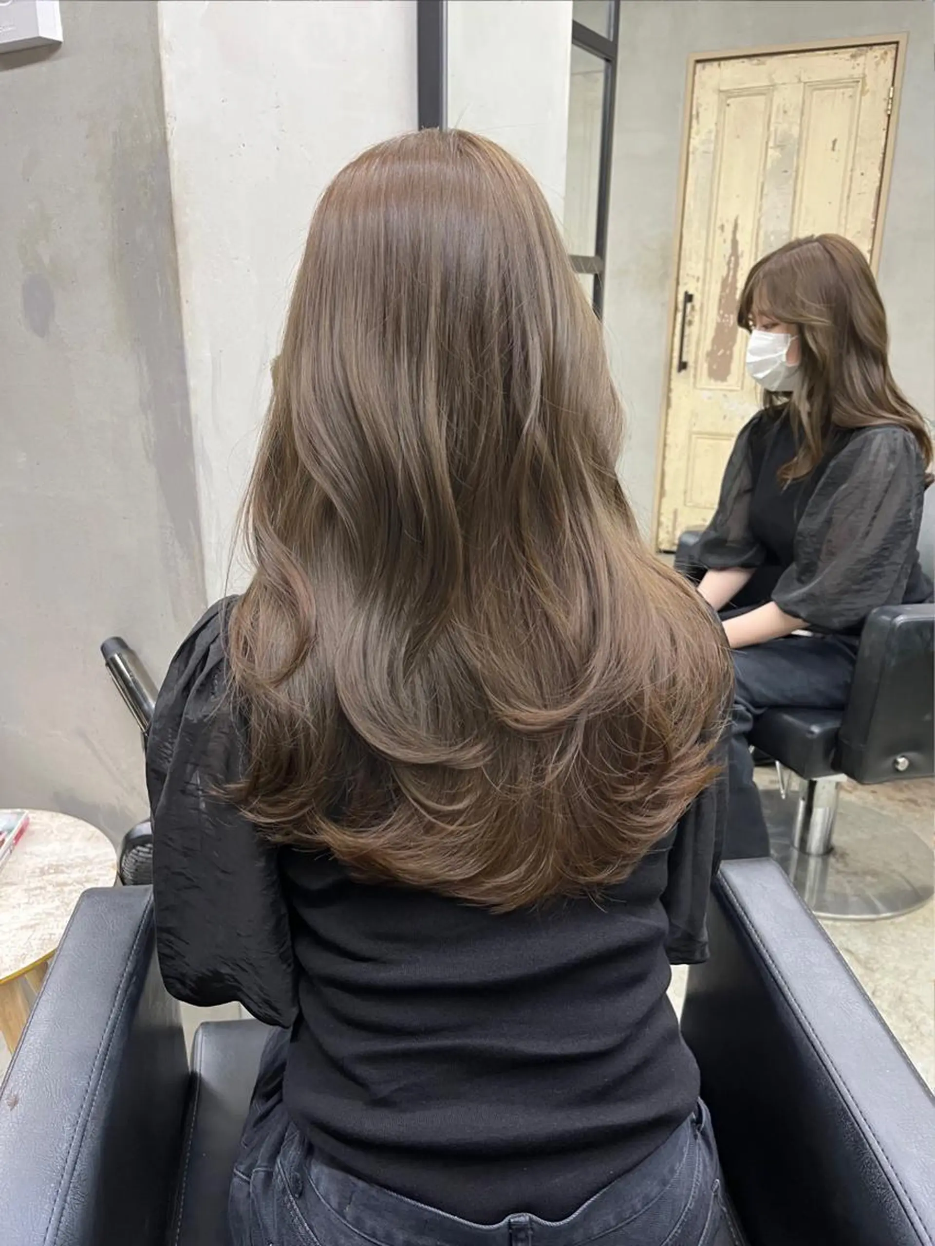 ロング カラー ベージュカラー ブリーチ ブリーチなしカラー オリーブベージュ Ameri/髪質改善 /韓国ヘア🇰🇷のヘアスタイル