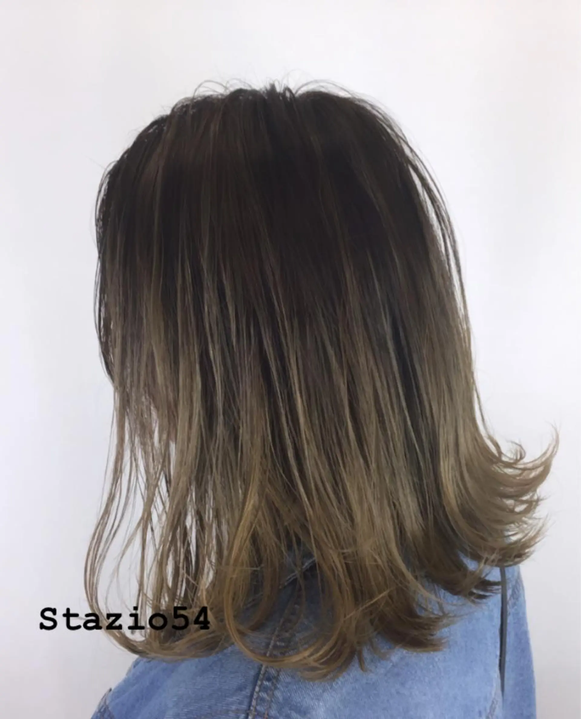 ミディアム ヘアカラー トリートメント Stazio 54の眉毛・アイブロウイメージ