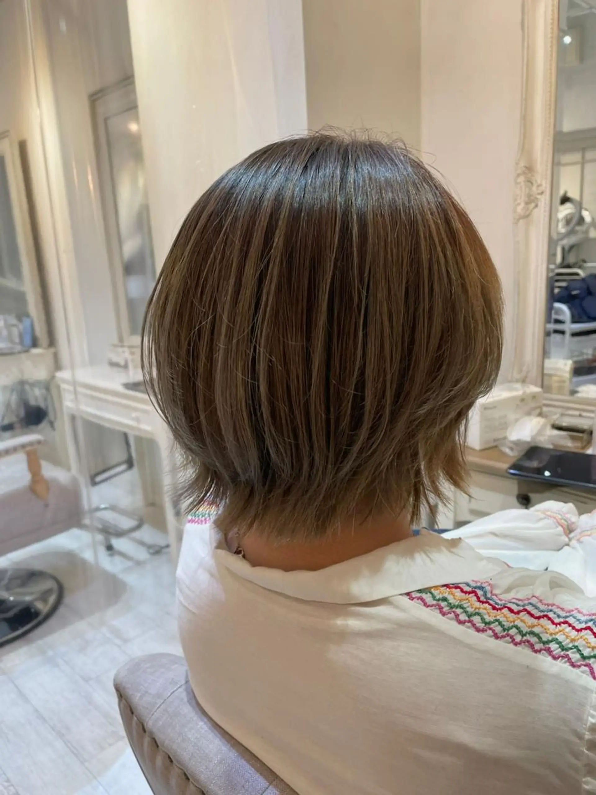 ショート カラー アディクシーカラー アクアカラー アッシュ バレイヤージュ ミストバング N° uairo 川崎店【ユアイロ】のヘアスタイル