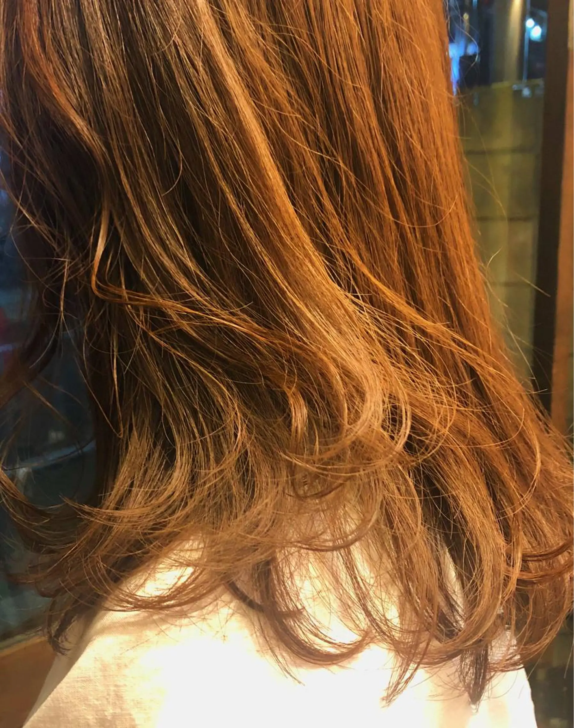 ミディアム レイヤー/ハイトーン 🧸SENAのヘアスタイル