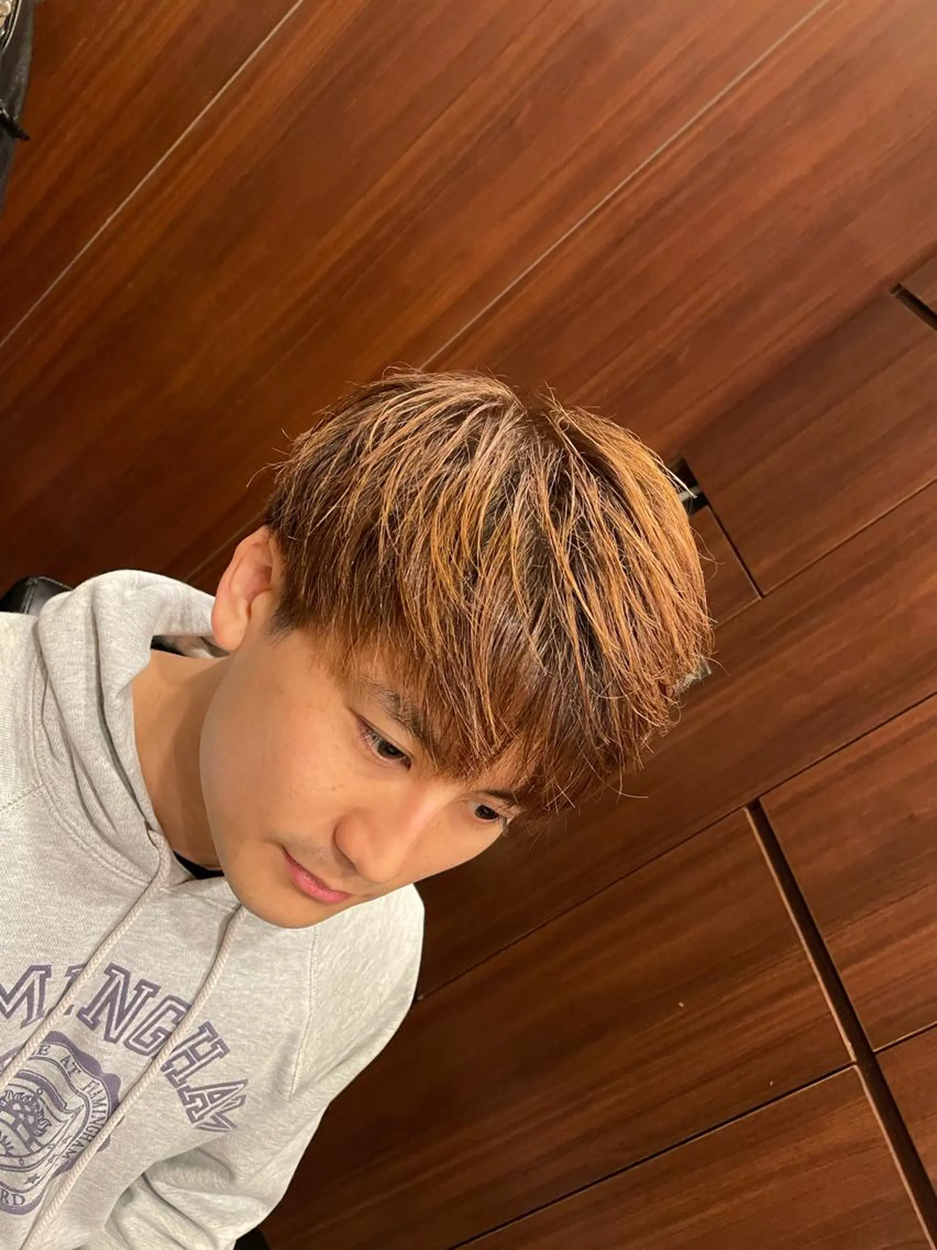 ミディアム 瀬波 秀行のヘアスタイル