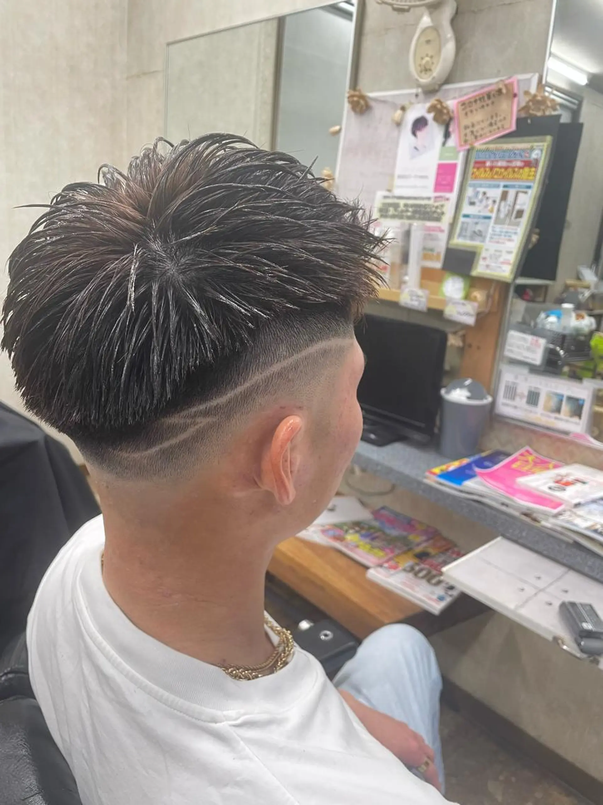 ショート メンズ 海老原 コウのヘアスタイル