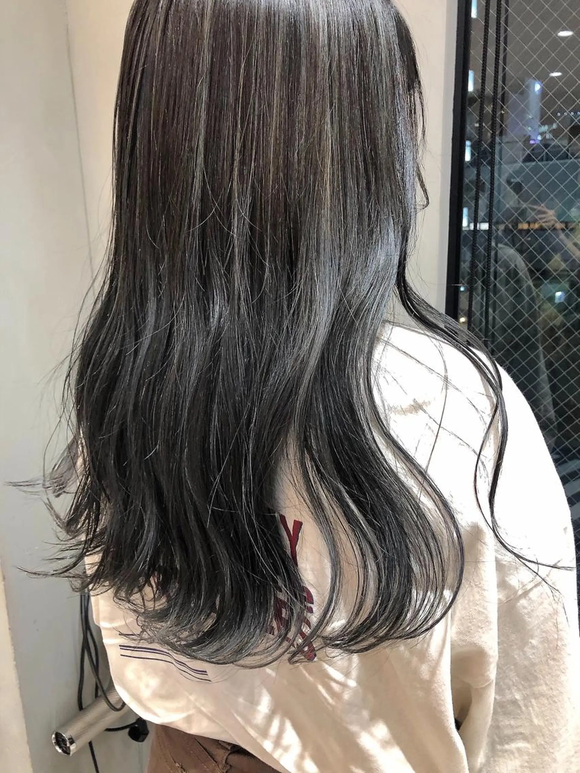 ミディアム カラー 圧倒的透明感カラー nana🦕のヘアスタイル