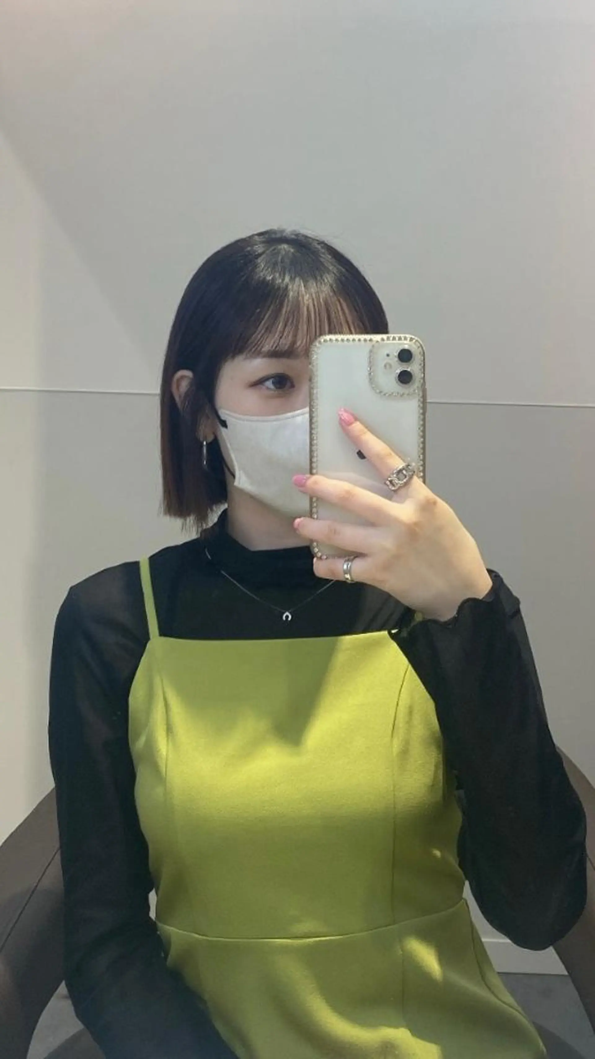 ショート カラー パーマ ヘアアレンジ メンズ キッズ ネイル マツエク・マツパ アイブロウ 切りっぱなしボブ メンズ韓国風 メンズパーマ 眉カラー 韓国風マツエク 切りっぱなしヘアボブ ミディアムヘアRYOのヘアスタイル