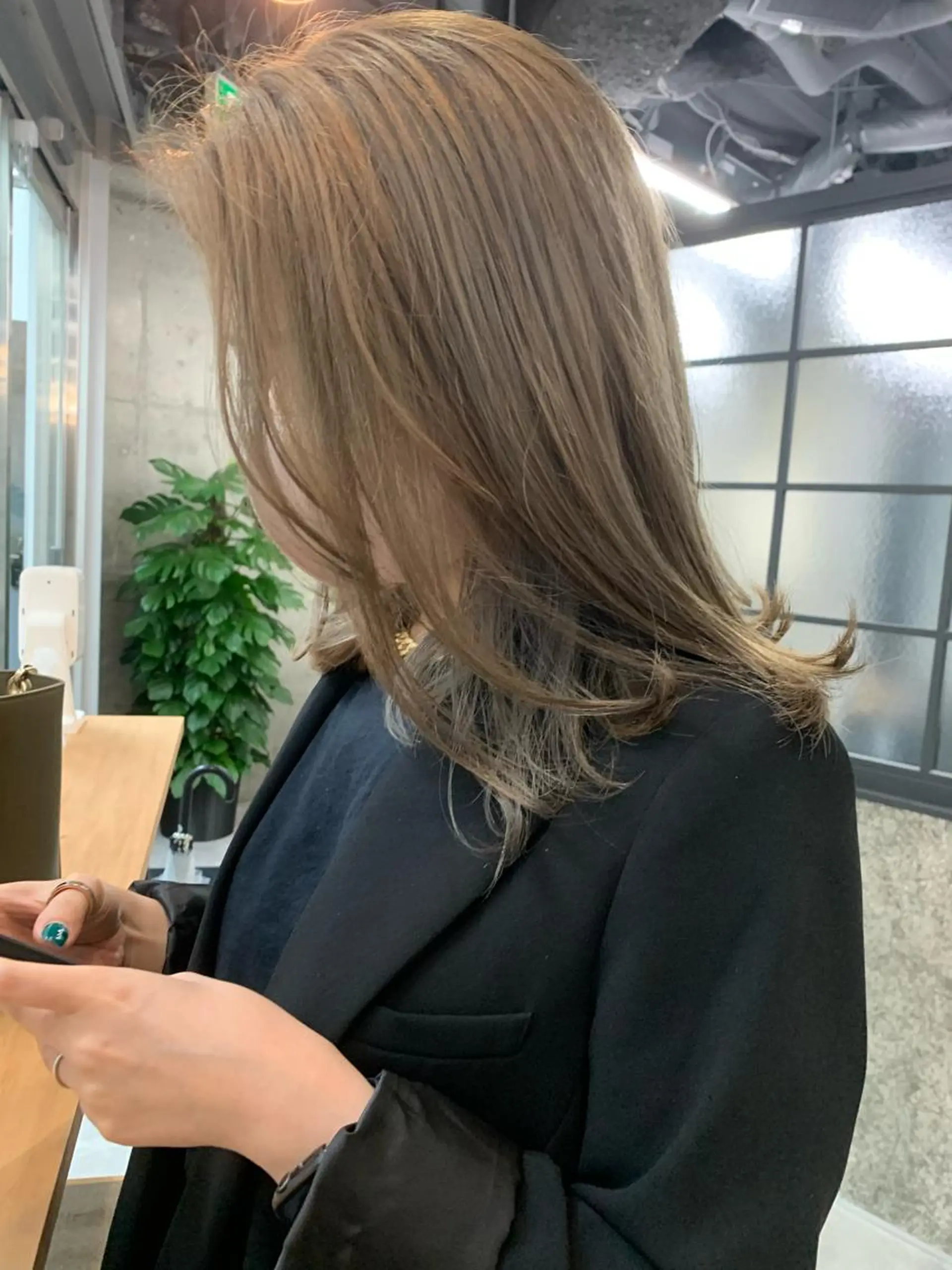 セミロング カラー ベージュカラー ブリーチ カット ヘアカラー トリートメント 垢抜けヘア♡柔らかい カラー/mihoのヘアスタイル