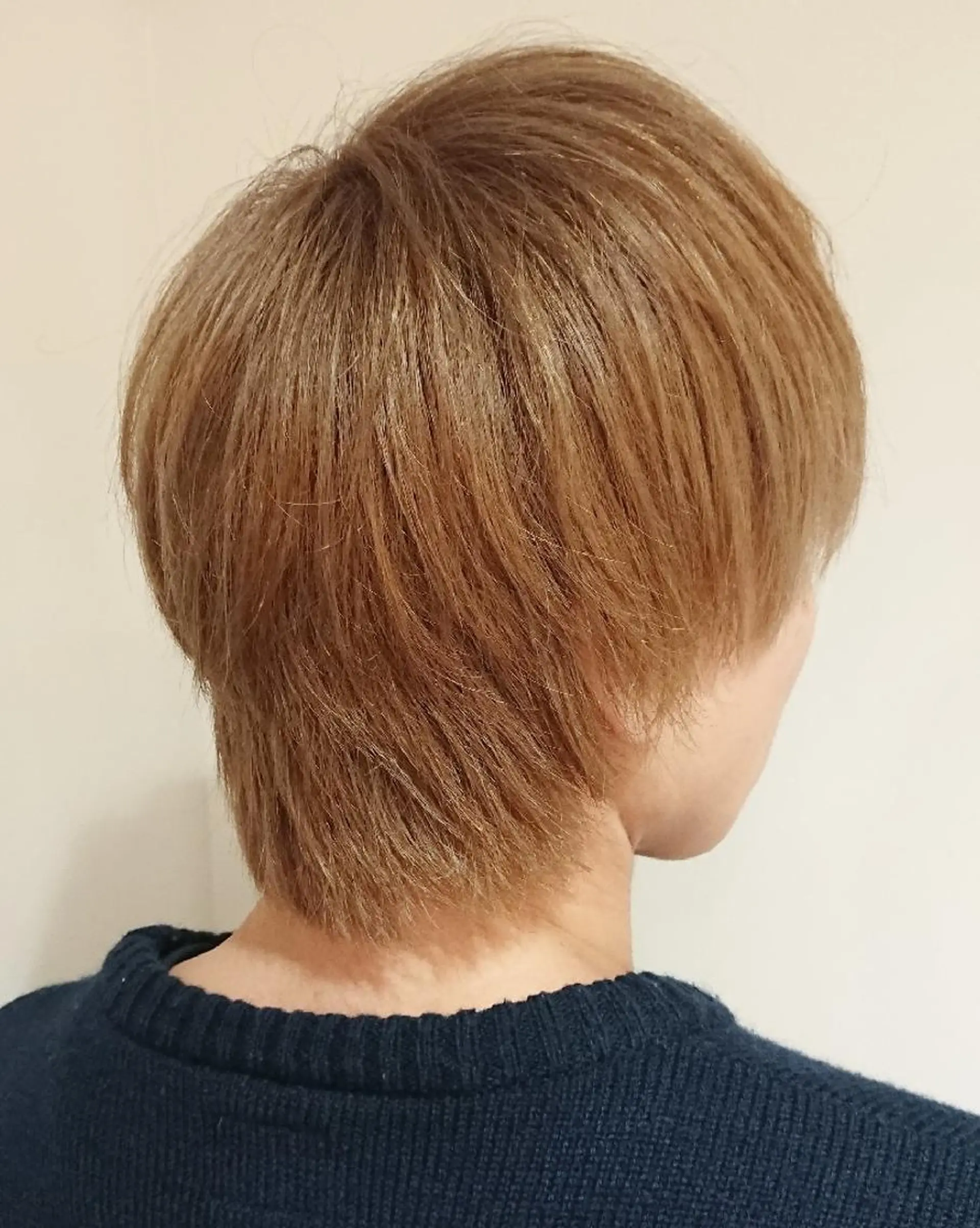 メンズ カット ヘアカラー ブリーチ/ヘアケア/ 艶髪/イギチハルのヘアスタイル