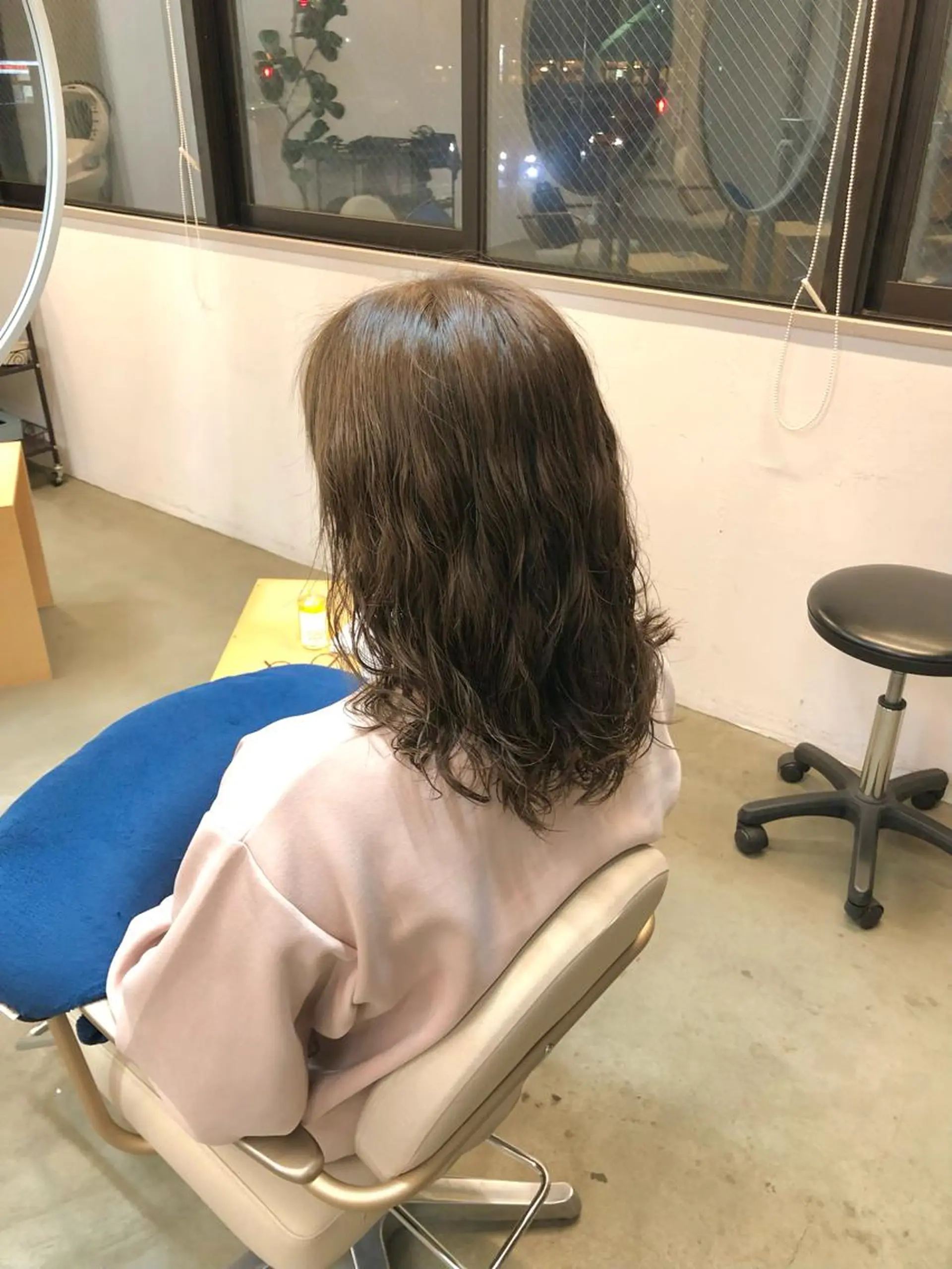 セミロング パーマ セミロングパーマ デジタルパーマ カット ヘアカラー パーマ 透明感カラー レイヤー亀井唯登のヘアスタイル