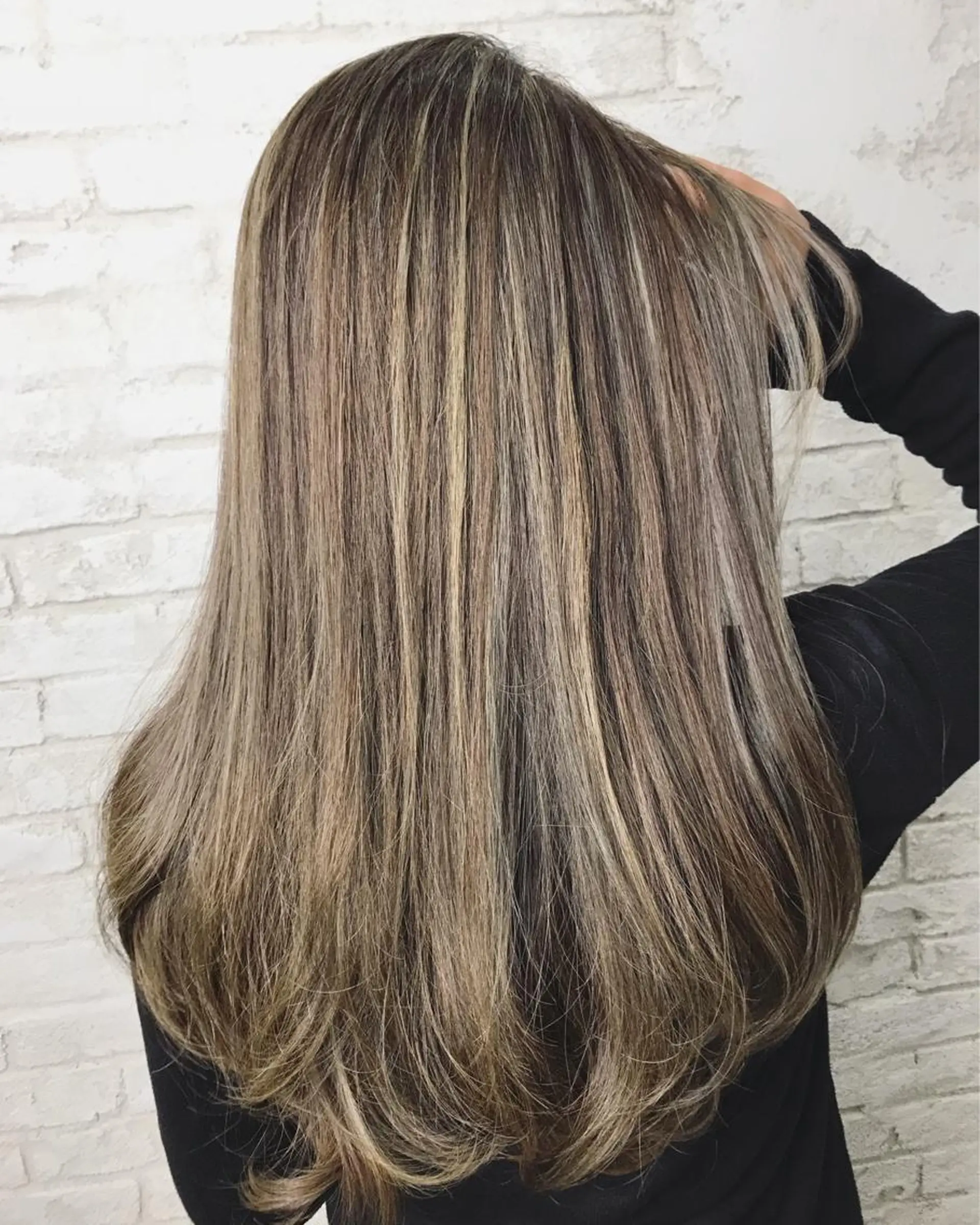 ロング 🌈ハイライトカラー 🌈naokoのヘアスタイル