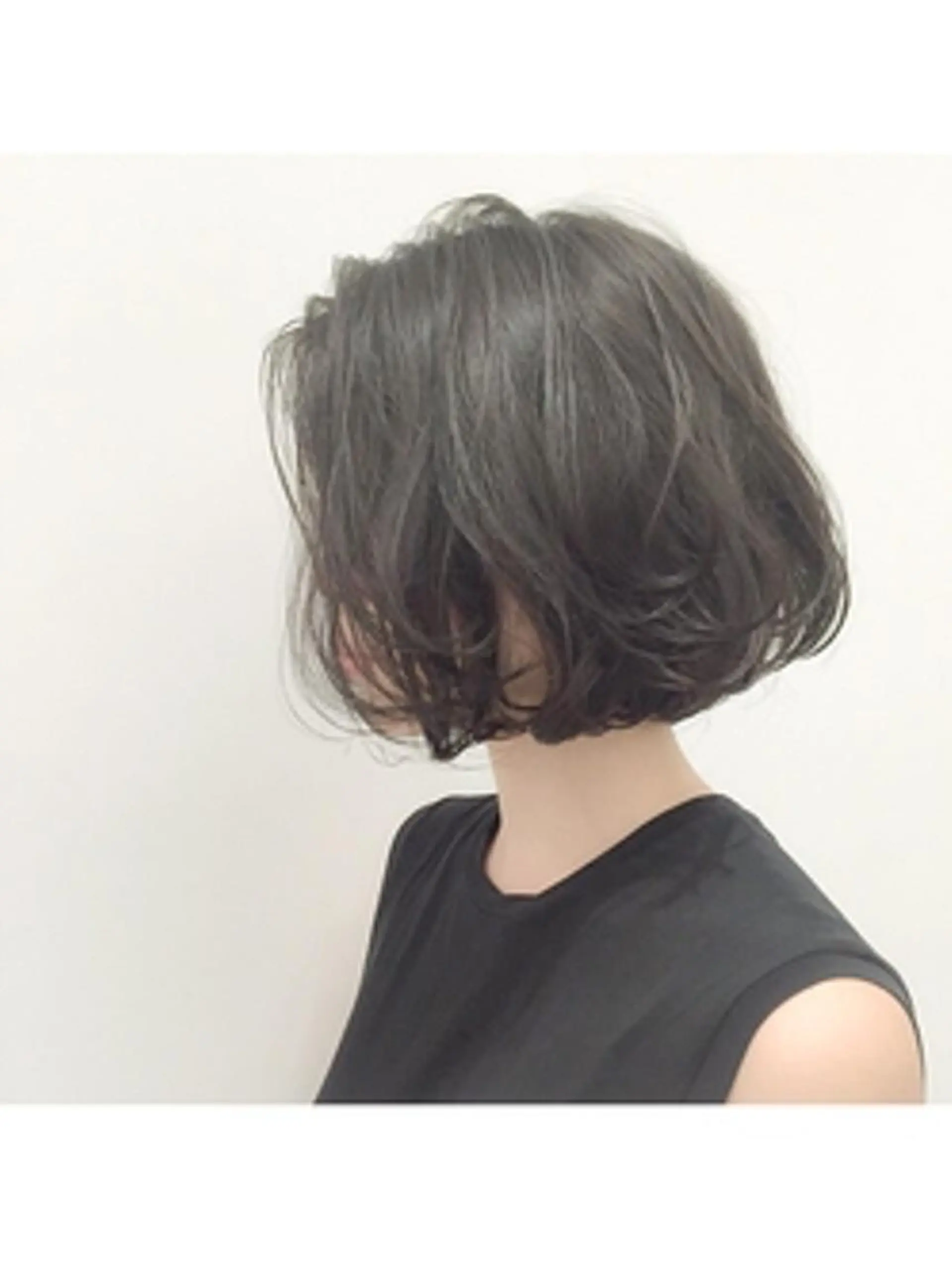 ミディアム 大人女性に寄り添う 髪質改善サロンのヘアスタイル